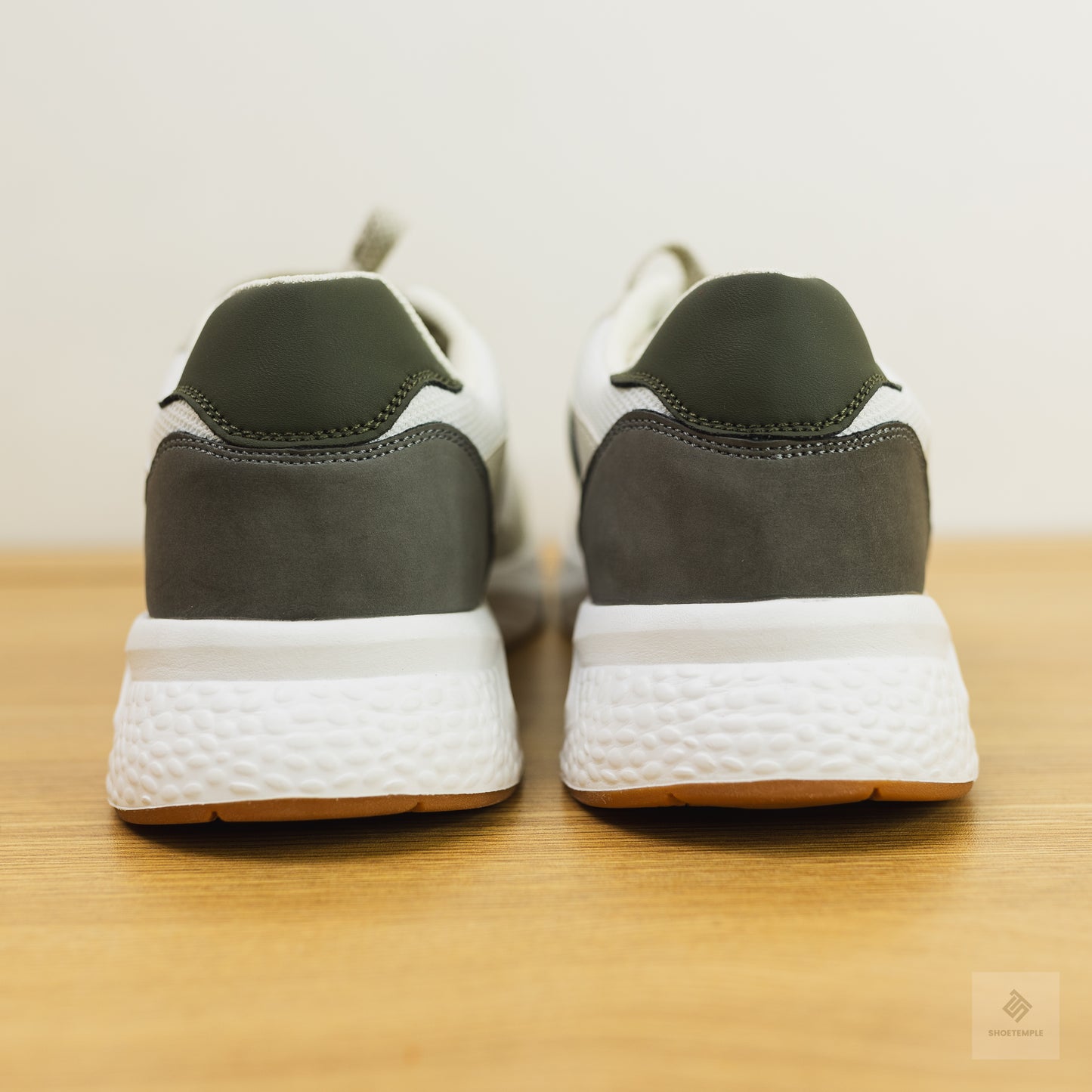YD Stomp Sneaker