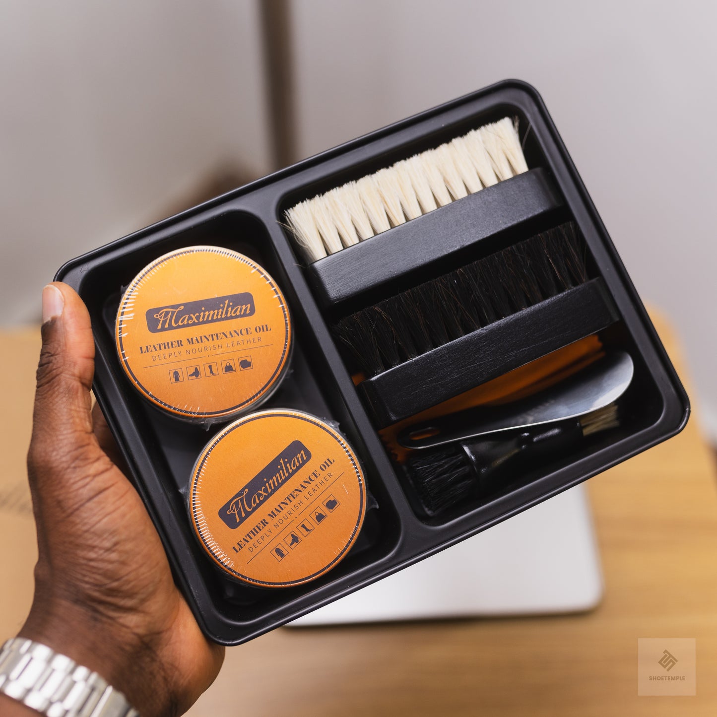 MAXIMILIAN Shoe Polish Kit 7 PC Leather Shoe Shining kit Care for Shoe Care and Cleaning.