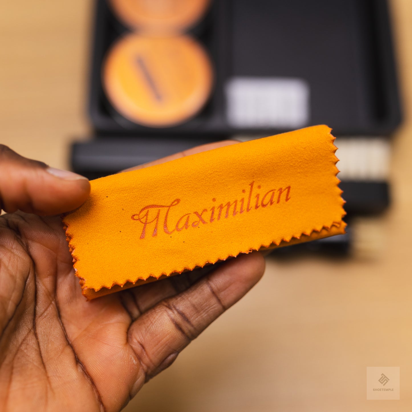 MAXIMILIAN Shoe Polish Kit 7 PC Leather Shoe Shining kit Care for Shoe Care and Cleaning.
