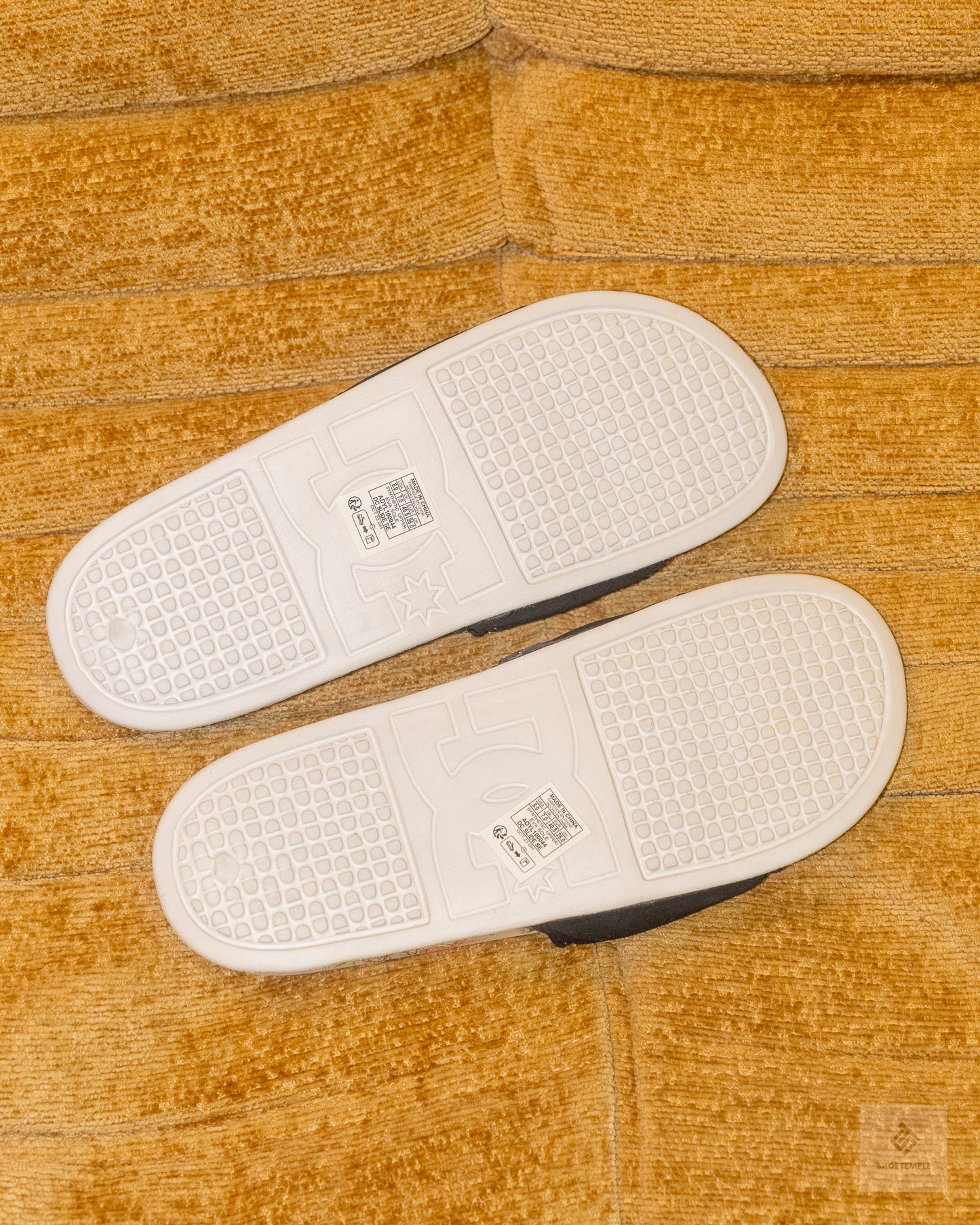 DC Shoes Slides || 40.5 || ¢450
