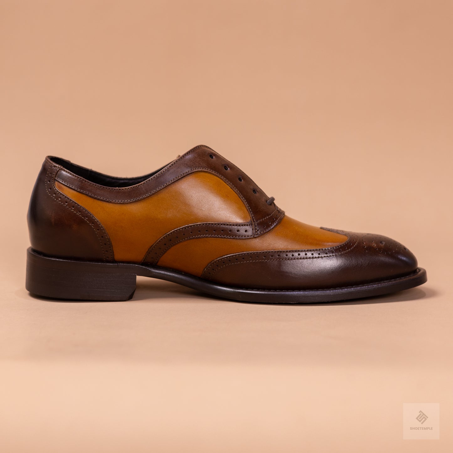 Johnston & Murphy Ellsworth Wingtip Shoes