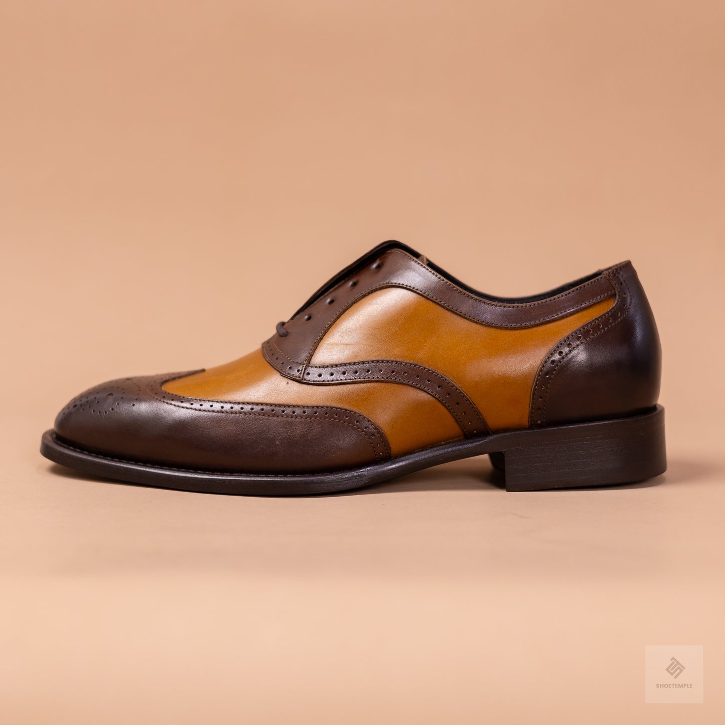 Johnston & Murphy Ellsworth Wingtip Shoes