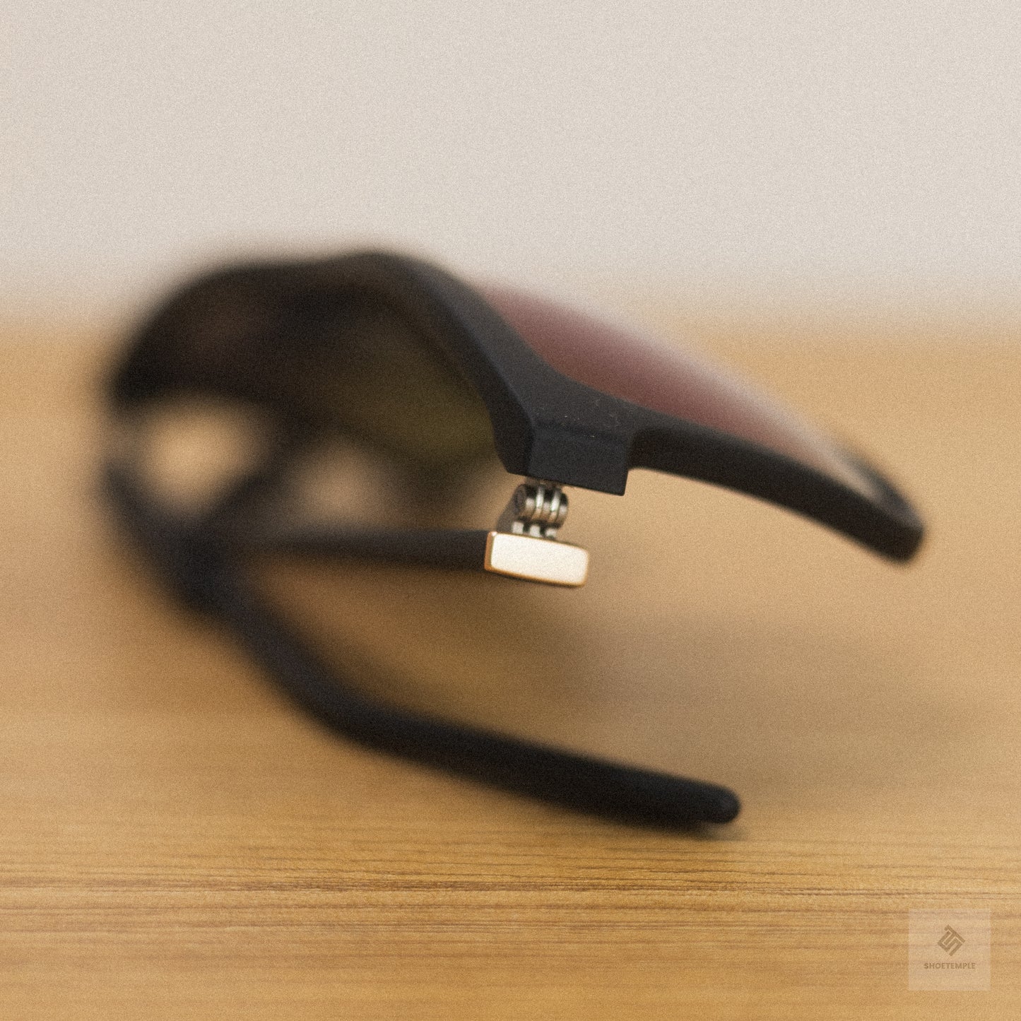 QUAY LET IT RUN Sunglasses