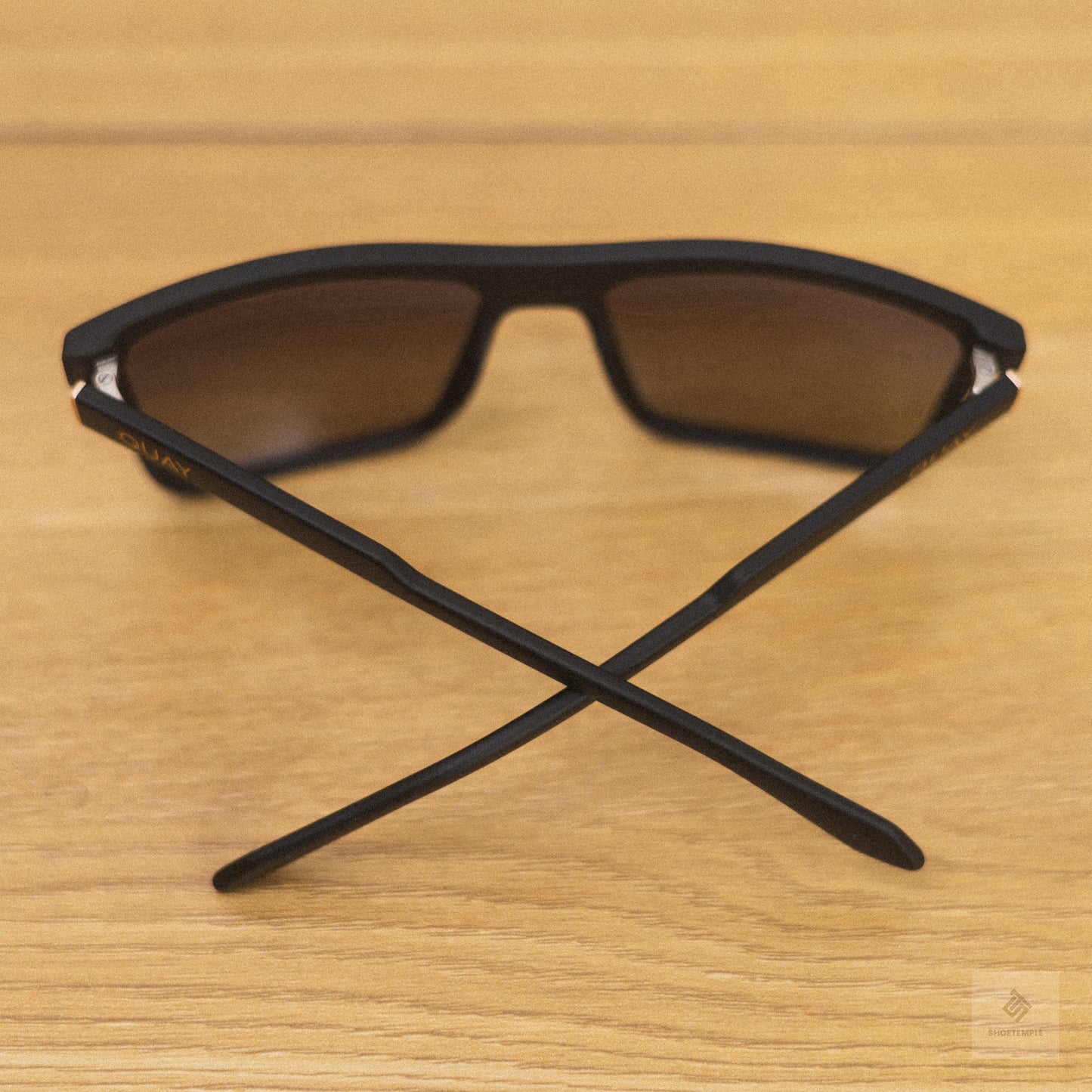 QUAY LET IT RUN Sunglasses