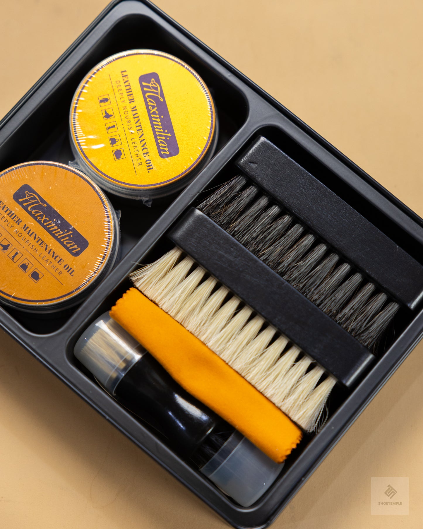 MAXIMILIAN Shoe Polish Kit 7 PC Leather Shoe Shining kit Care for Shoe Care and Cleaning.