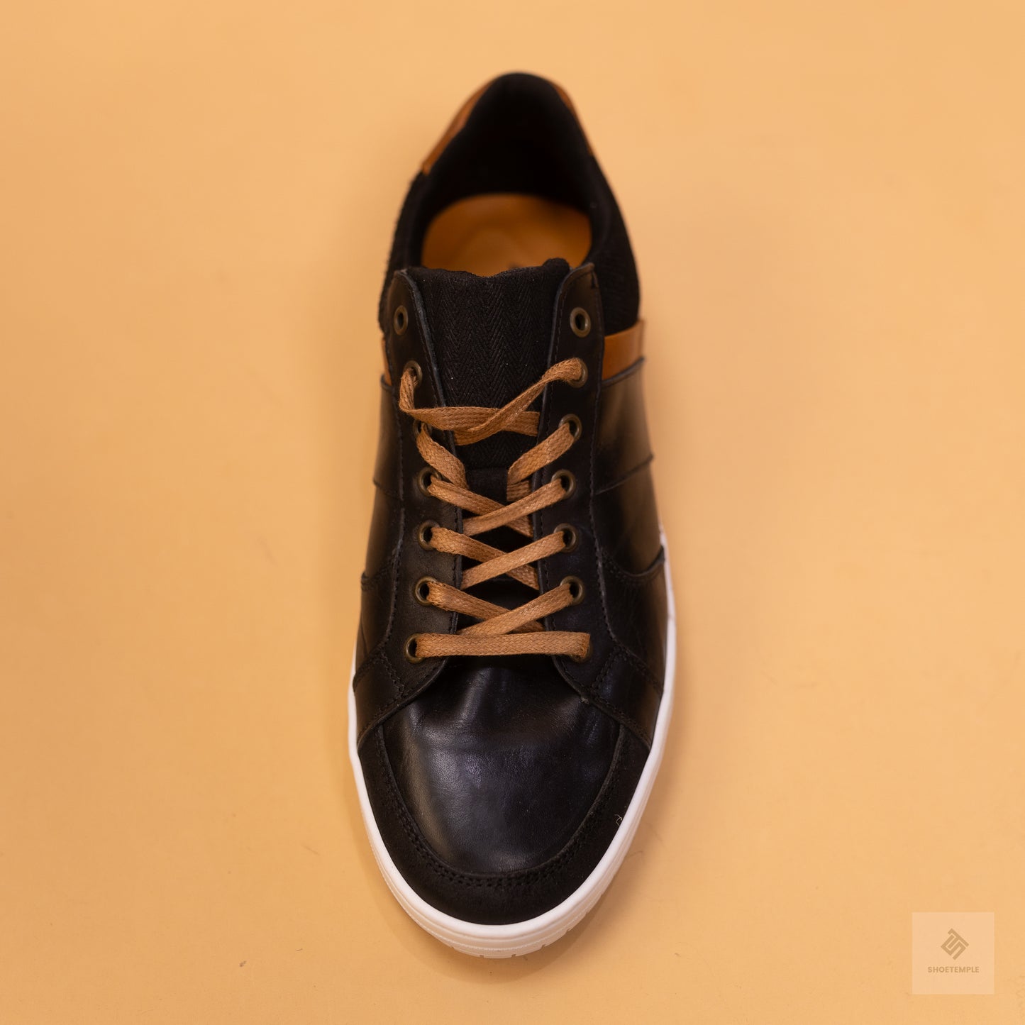 Apostle Leather Sneaker