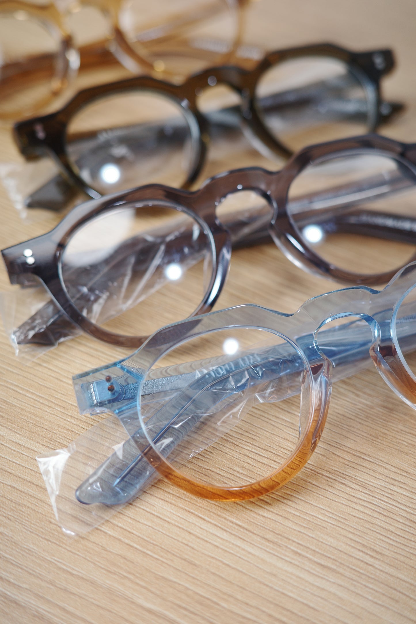 Anselmo Retro Gradient Glasses - Acetate Frame, Unisex Clear Lens Eyewear