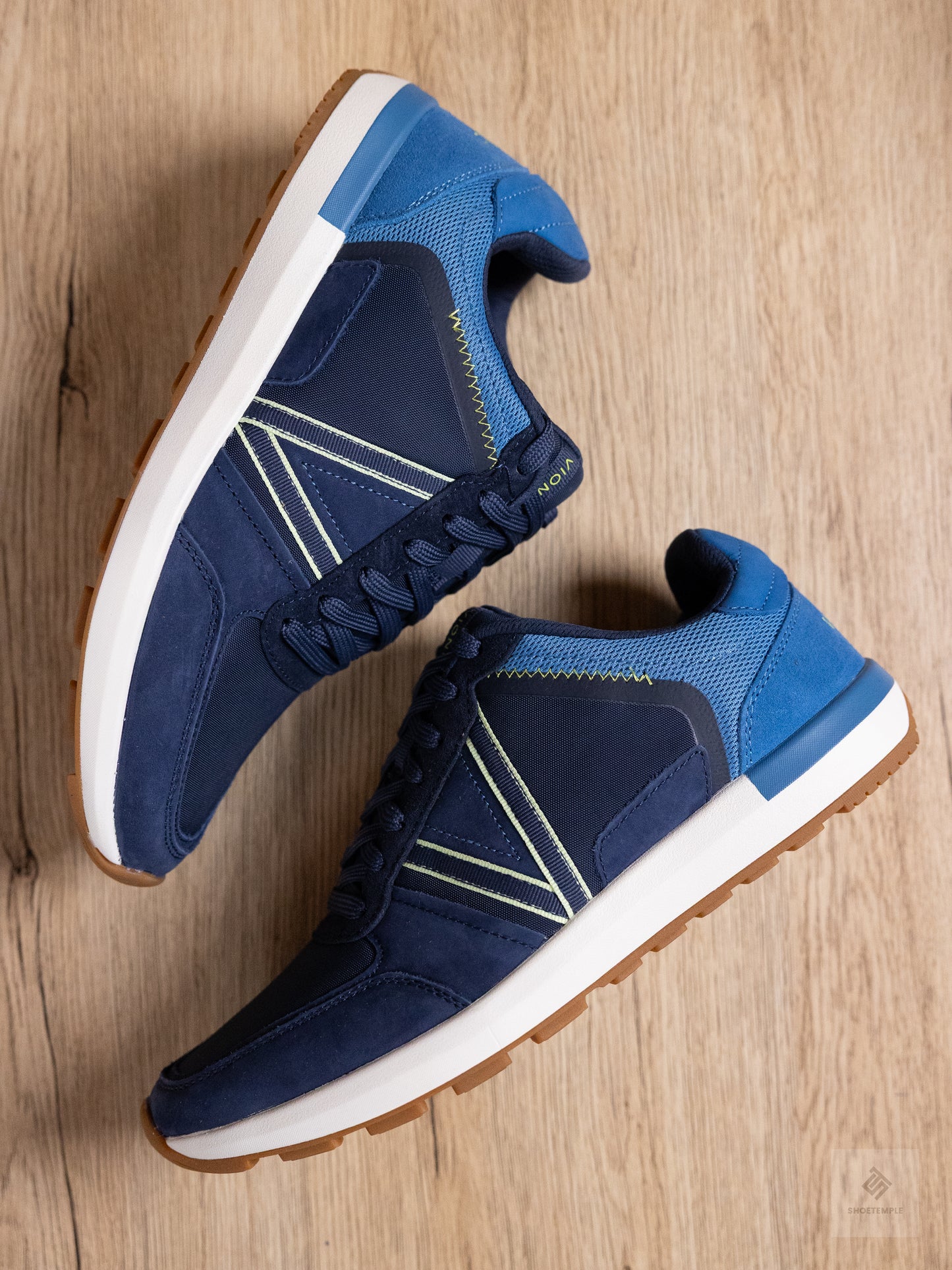 Vionic Sneaker - Blue