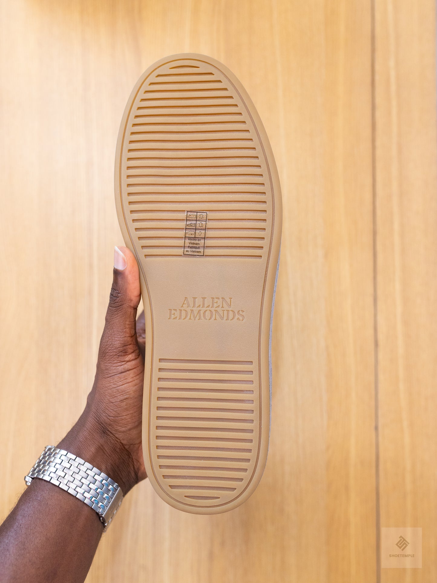 Allen Edmonds Barnes Suede Lace-Up Sneaker Grey