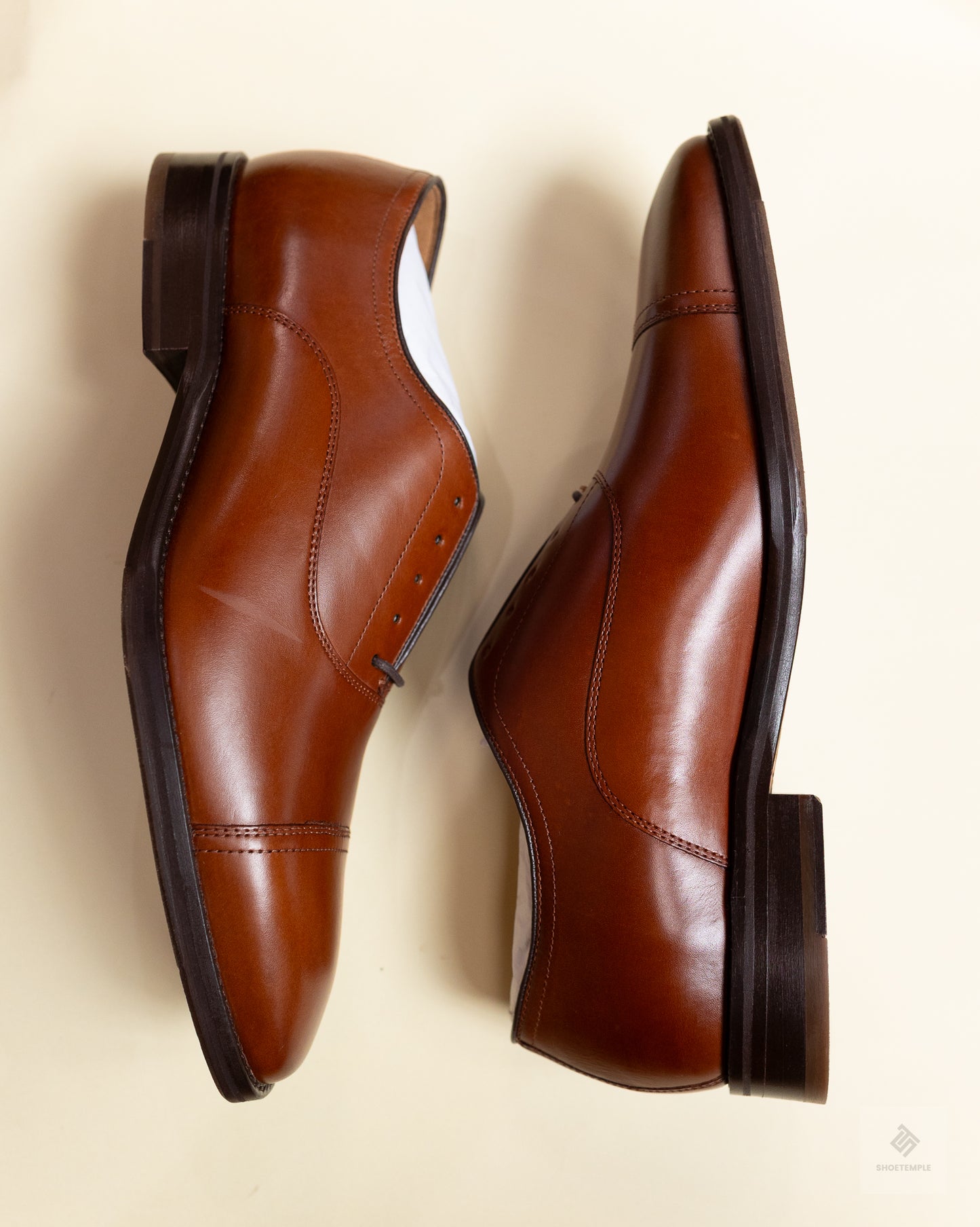 Johnston & Murphy Oxford shoes in tan brown