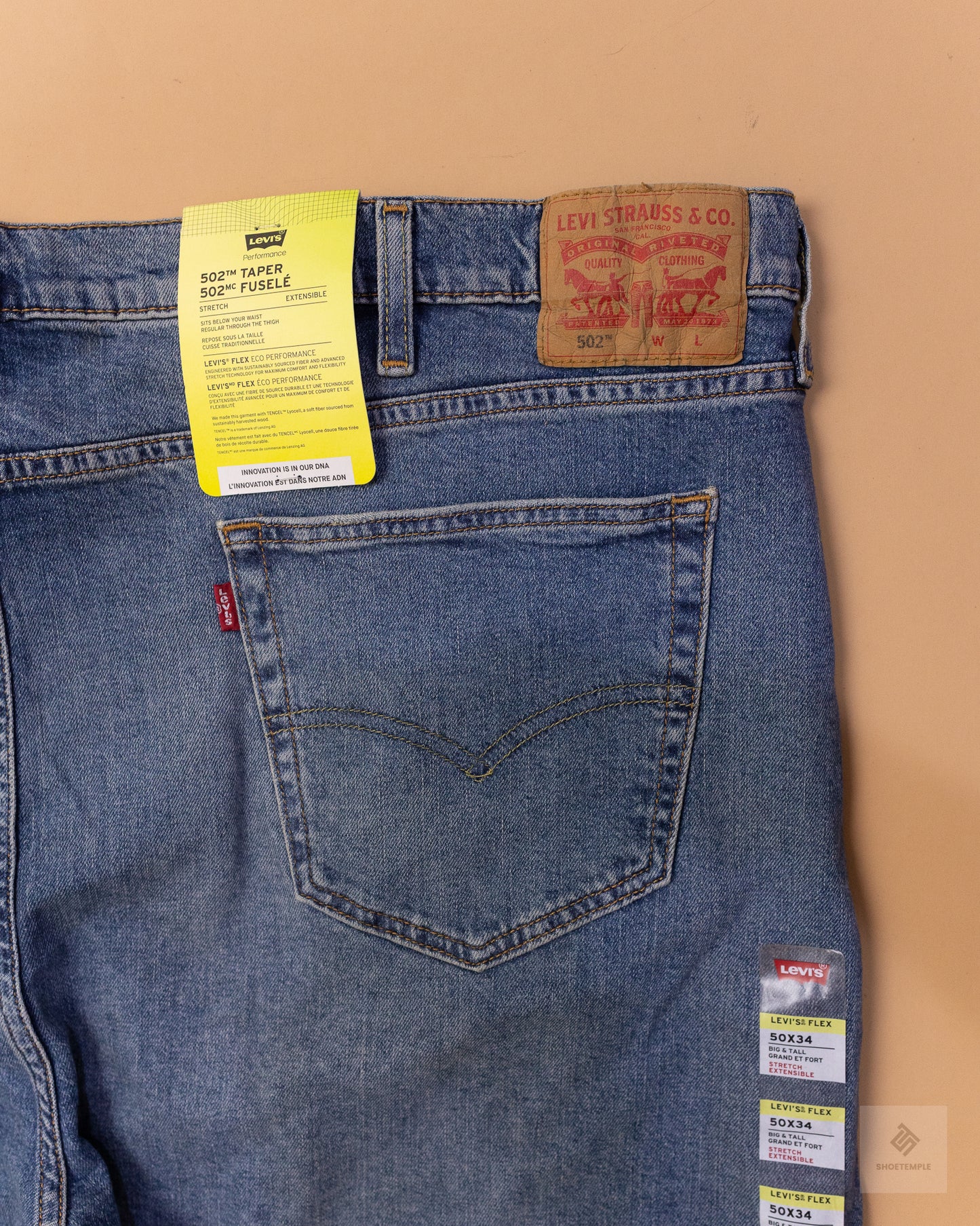 Levis Stretch Straight Fit