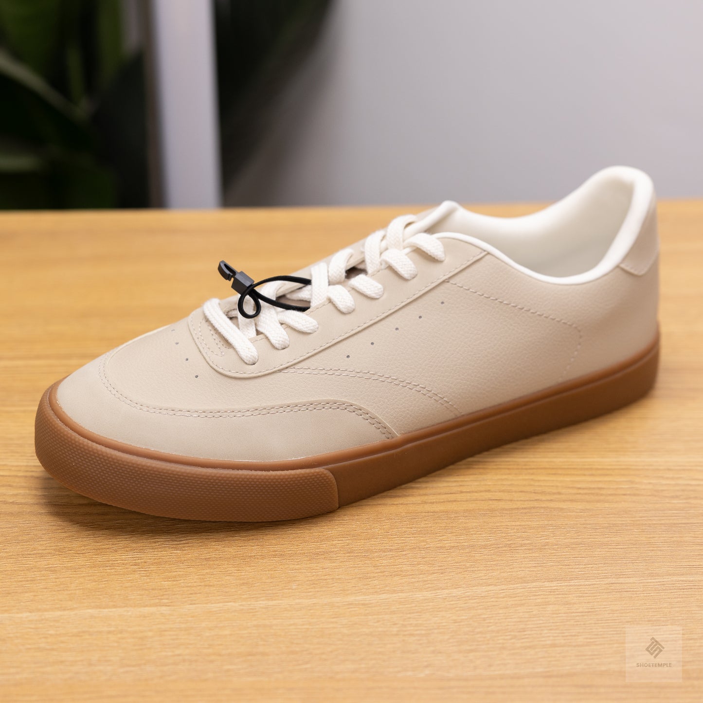 Zara Contrast Sneakers