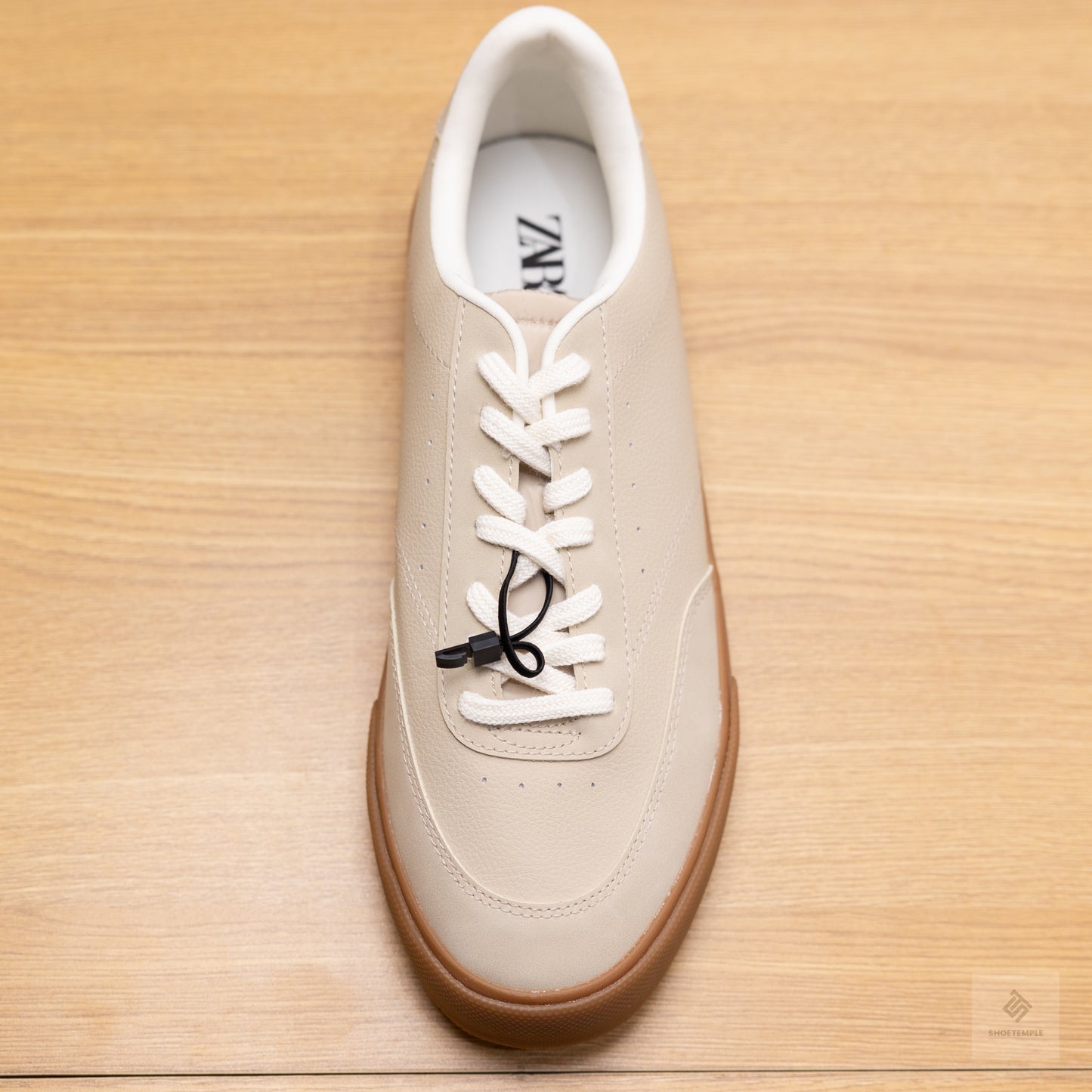 Zara Contrast Sneakers