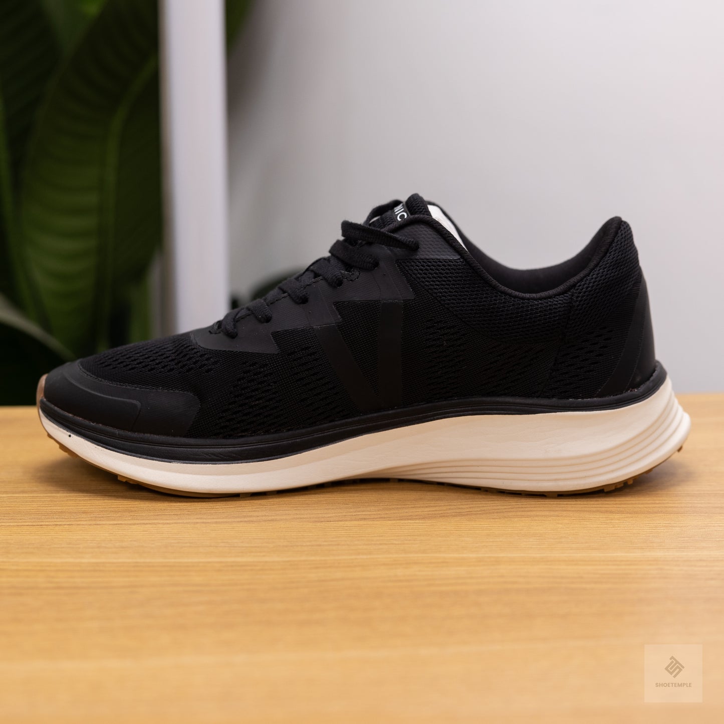 Vionic Limitless Sneaker