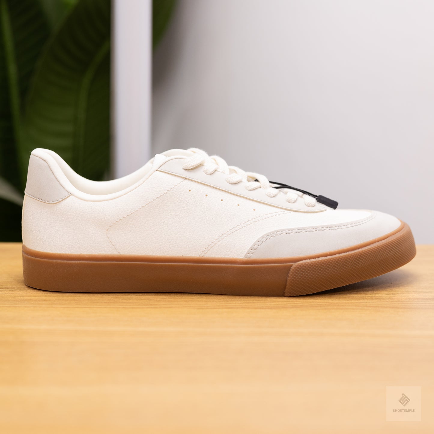 Zara Contrast Sneakers