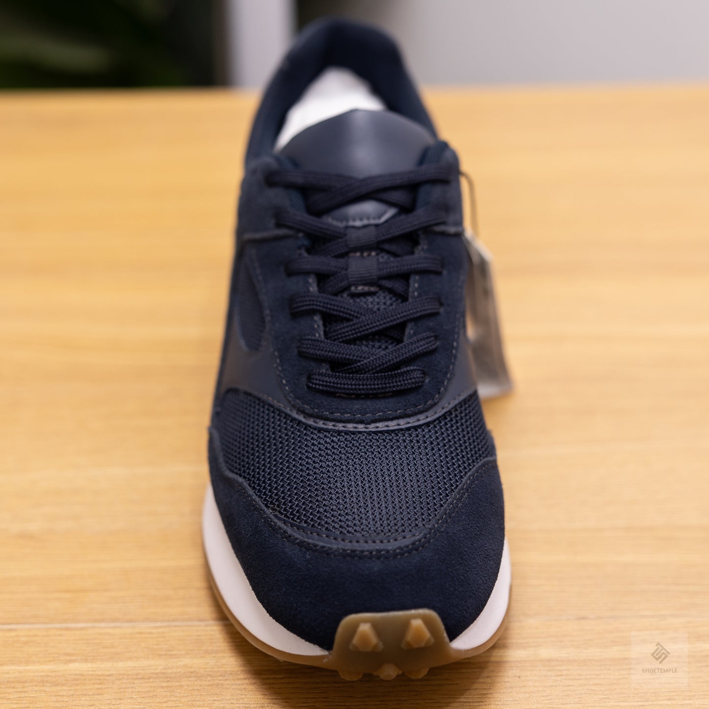 Zara Leather Retro Running Sneaker