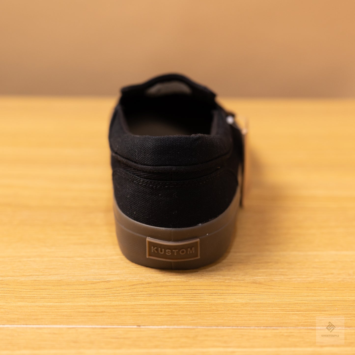 Kustom Wide Slip On