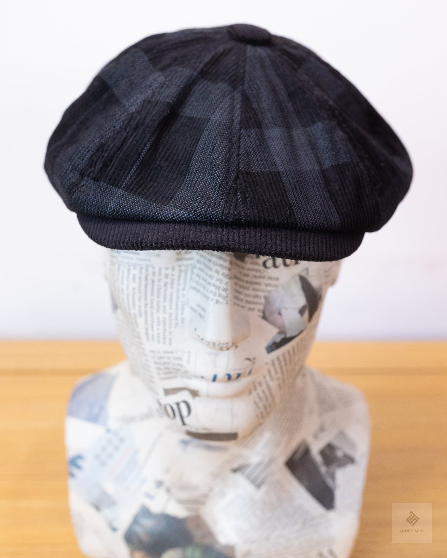 Newsboy Cap (Black Checkered)