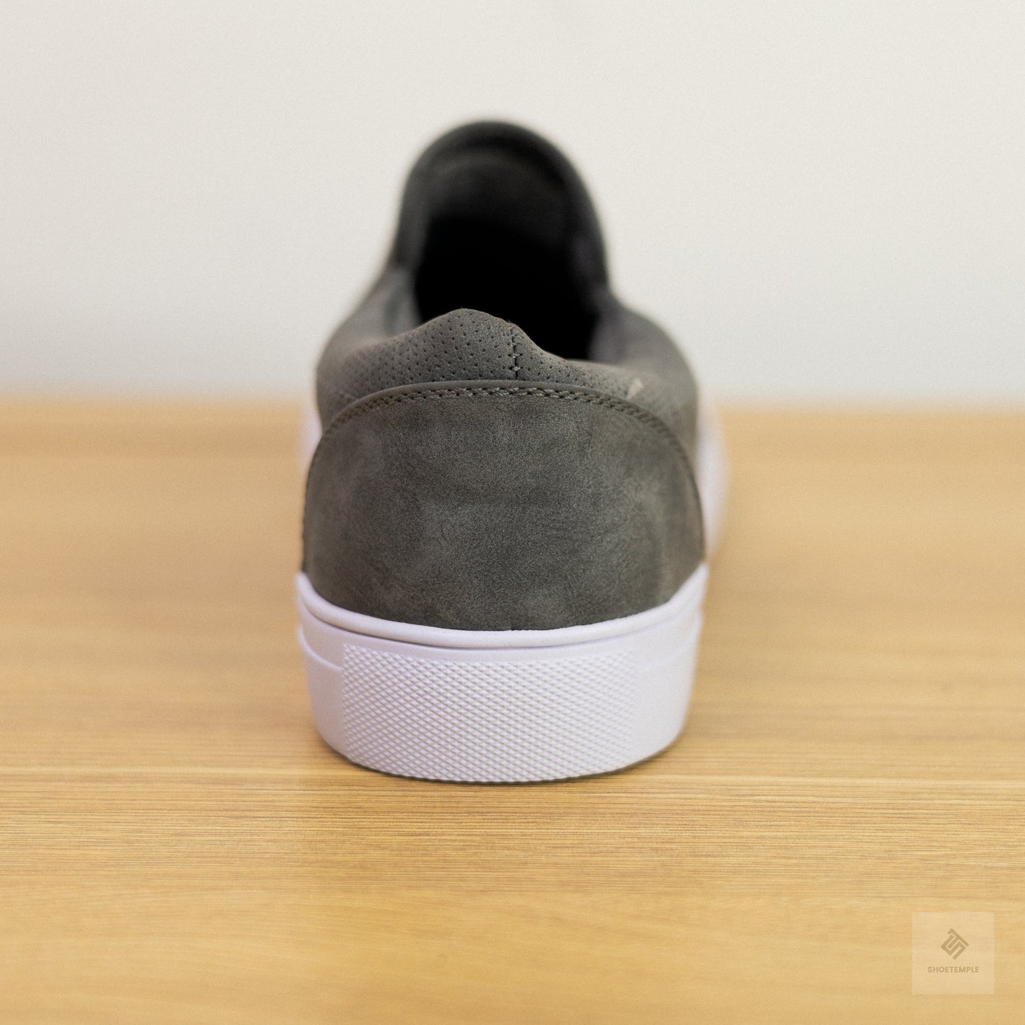 Davinci Slip On Sneakers