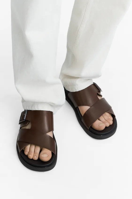 Zara Crossover buckled sandals Brown