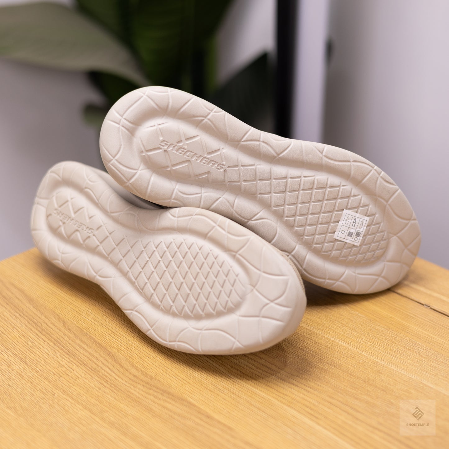 Skechers Knitted Sneaker