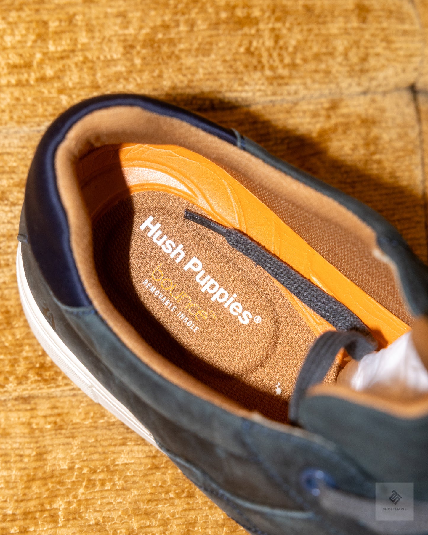 Hush Puppies Gravity sneakers in navy