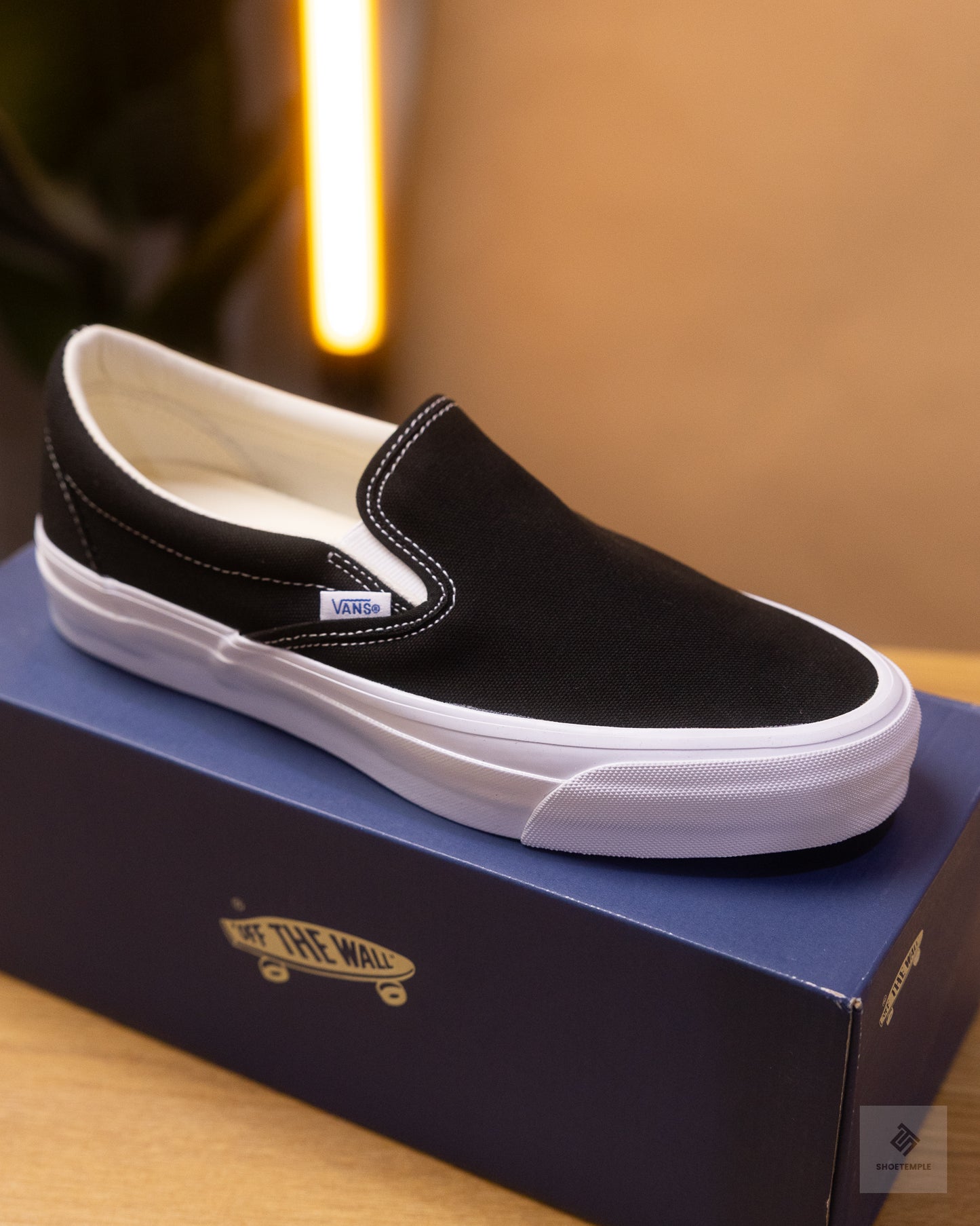 Vans Premium Slip-On Reissue 98 LX in black and white