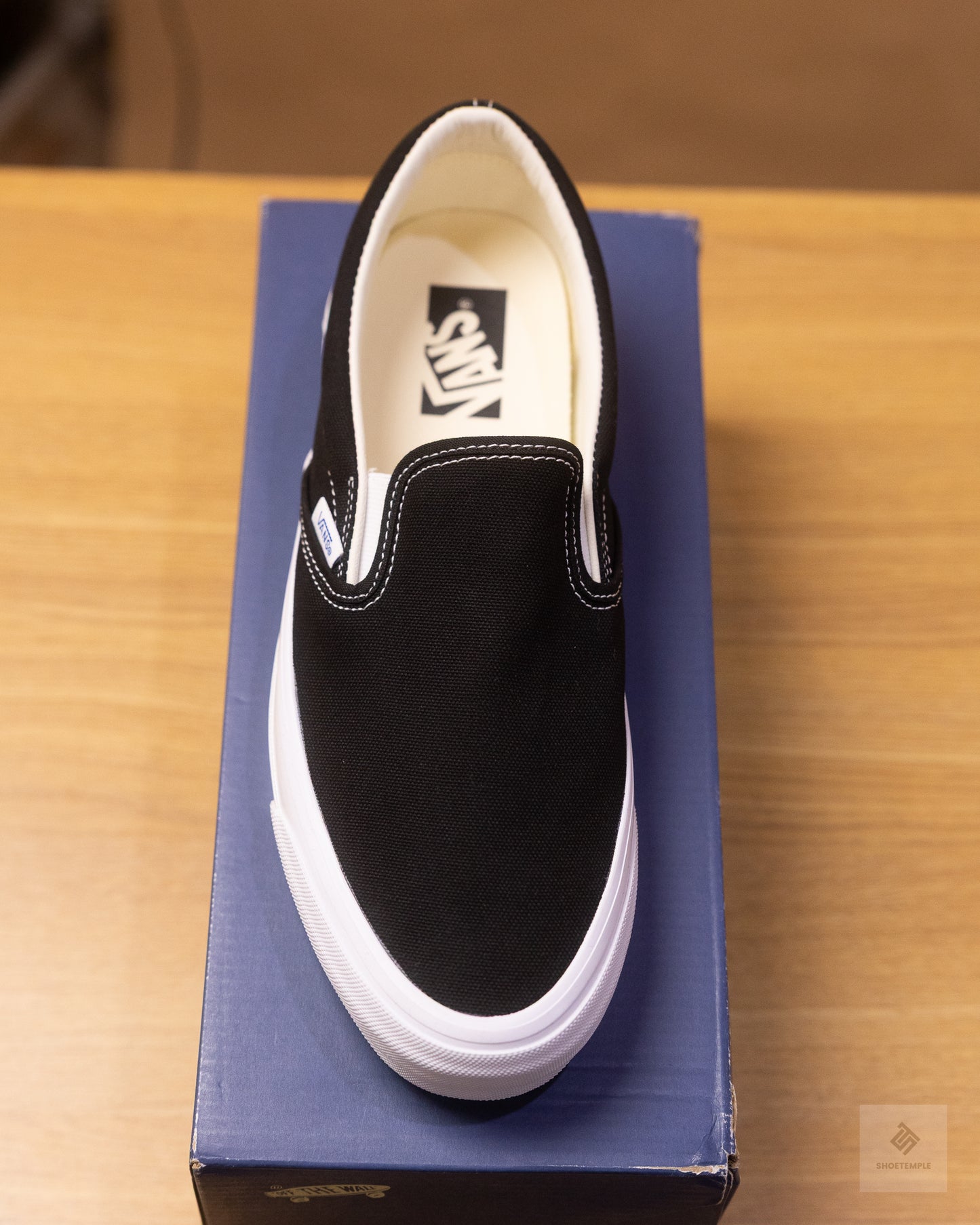 Vans Premium Slip-On Reissue 98 LX in black and white