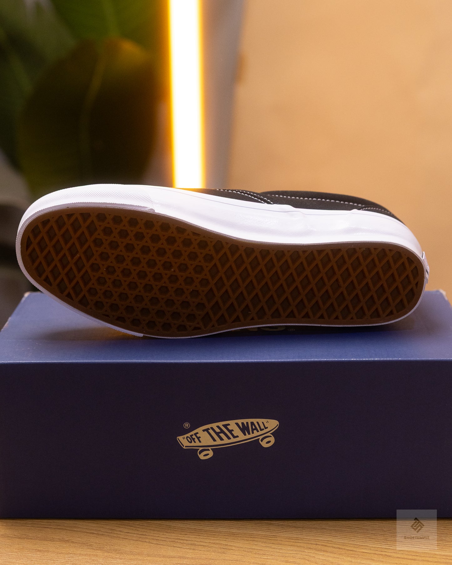 Vans Premium Slip-On Reissue 98 LX in black and white