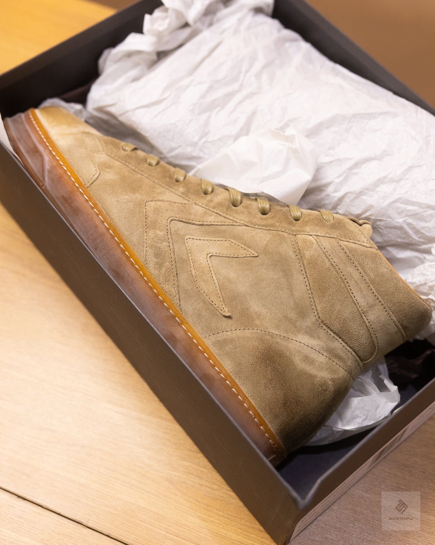 John Varvatos 315 STREET MID TOP
