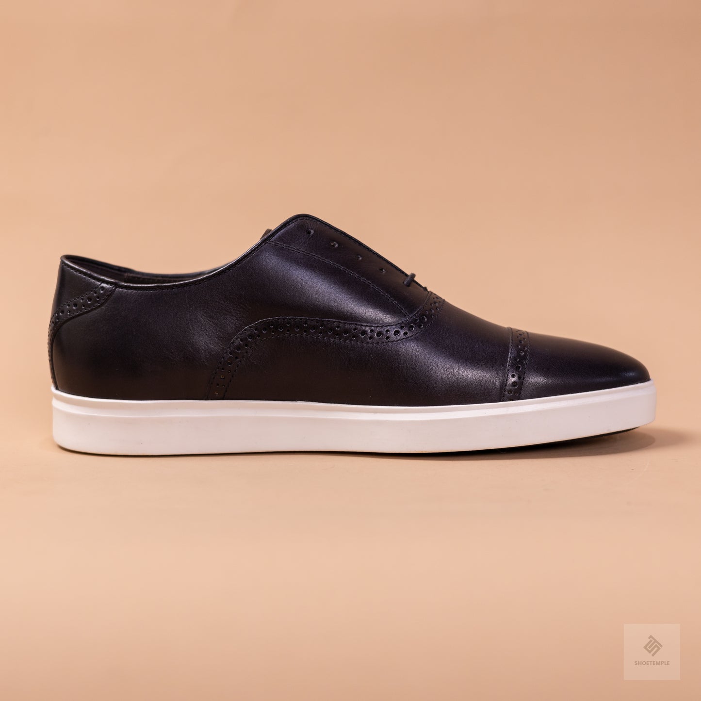 Johnston & Murphy Leather Sneaker