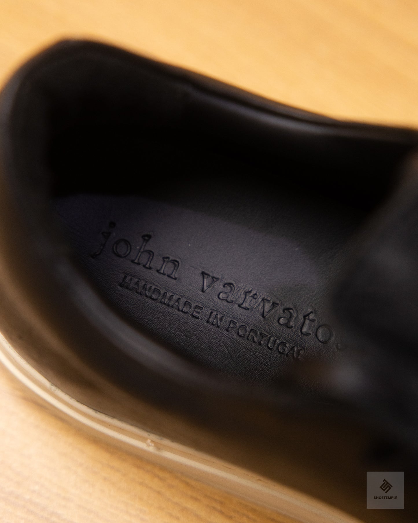 John Varvatos Reed Leather Low-Top Sneakers Black