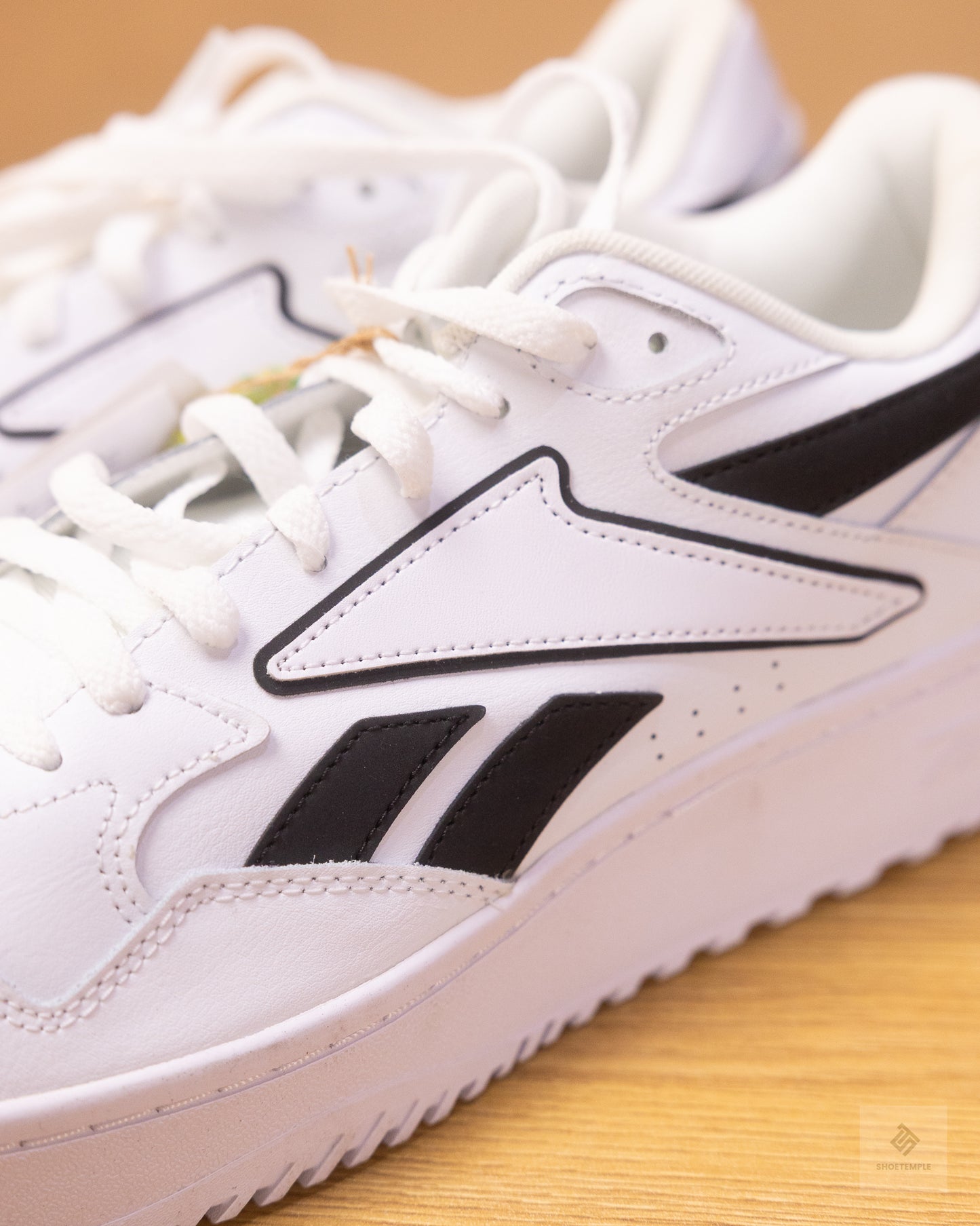 Reebok ATR Chill sneakers