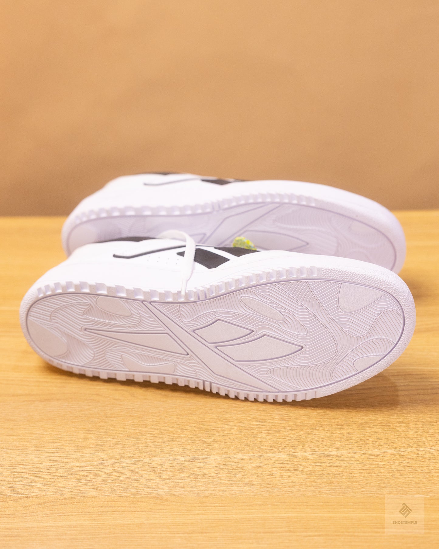 Reebok ATR Chill sneakers