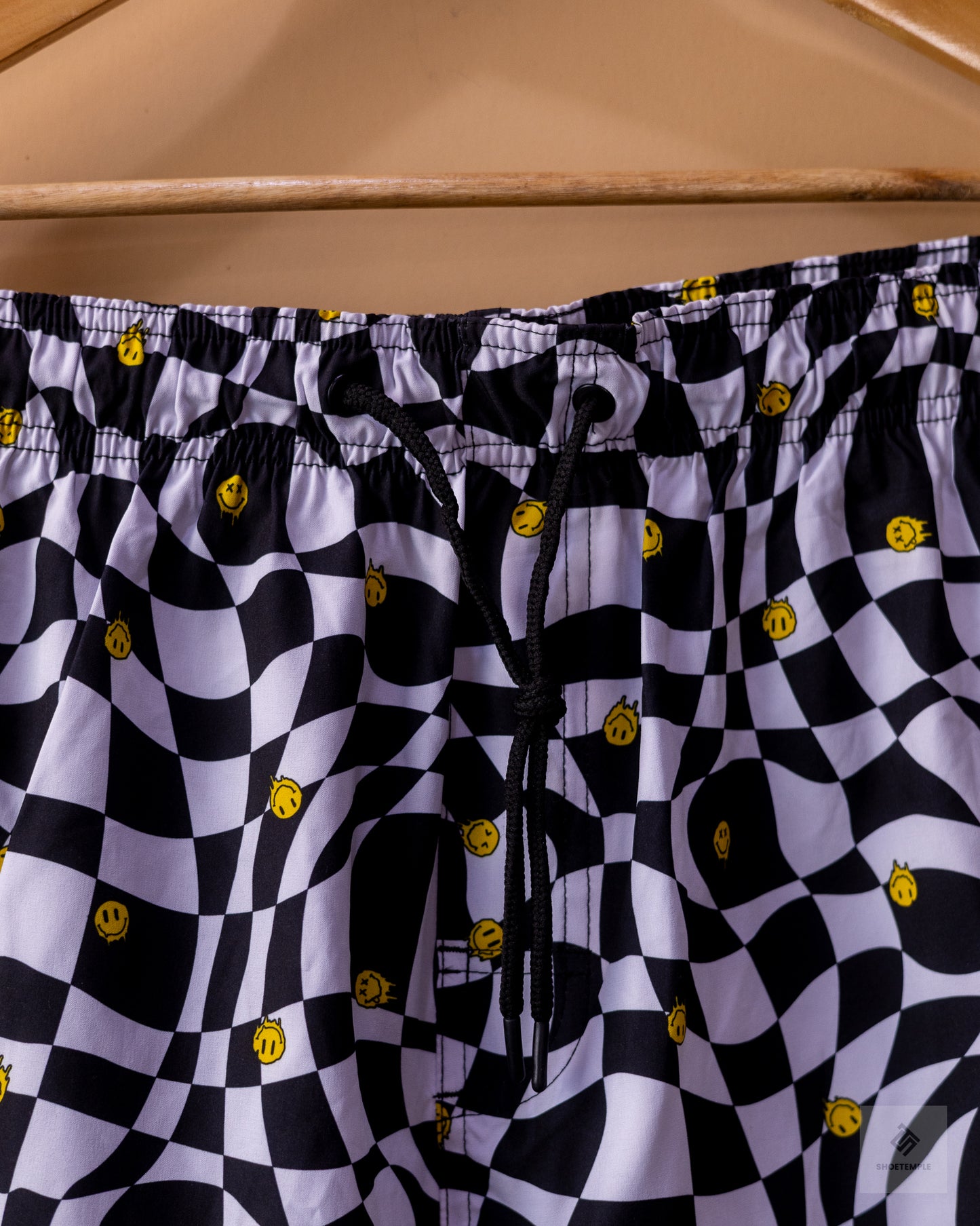 Warehouse pattern shorts