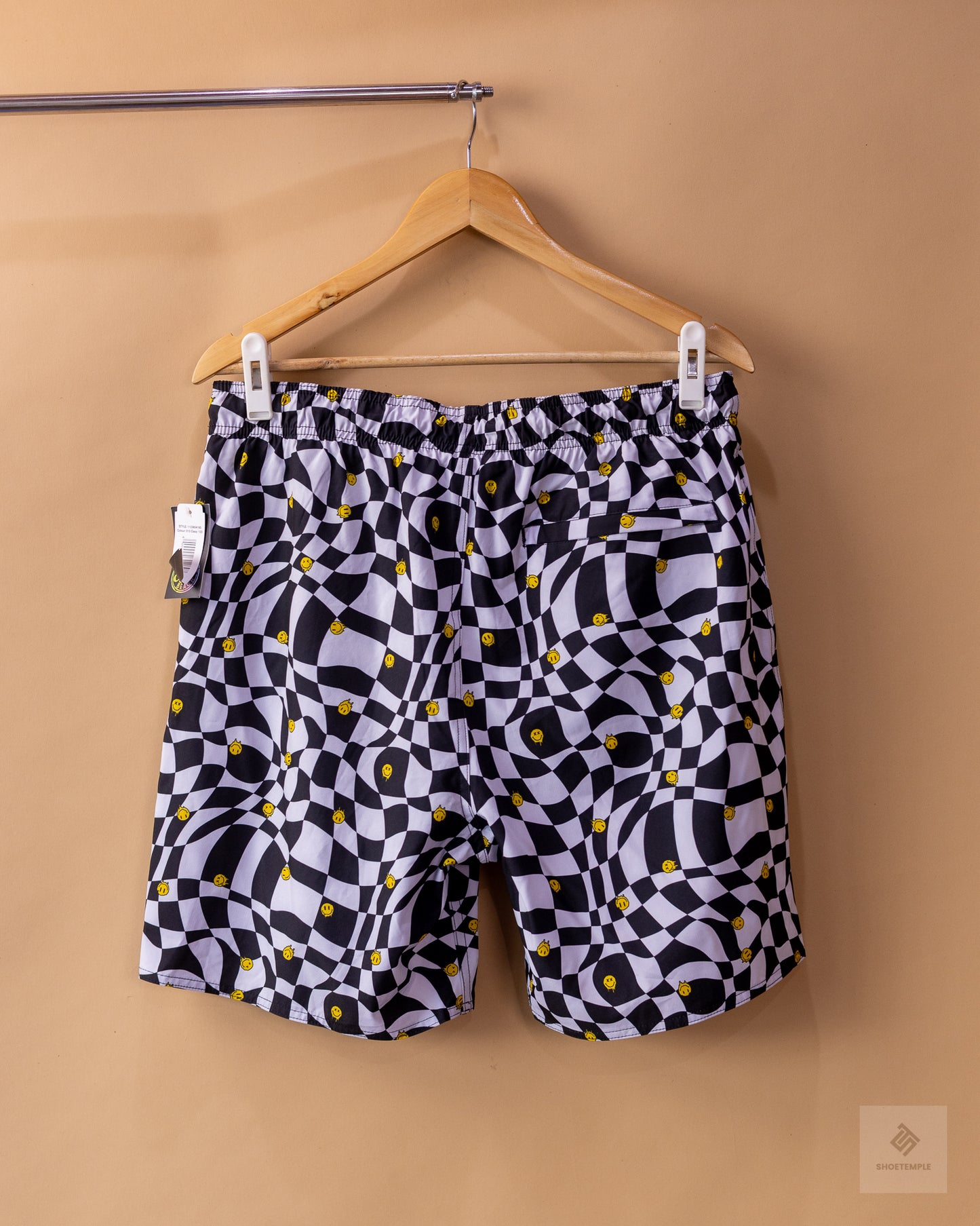 Warehouse pattern shorts