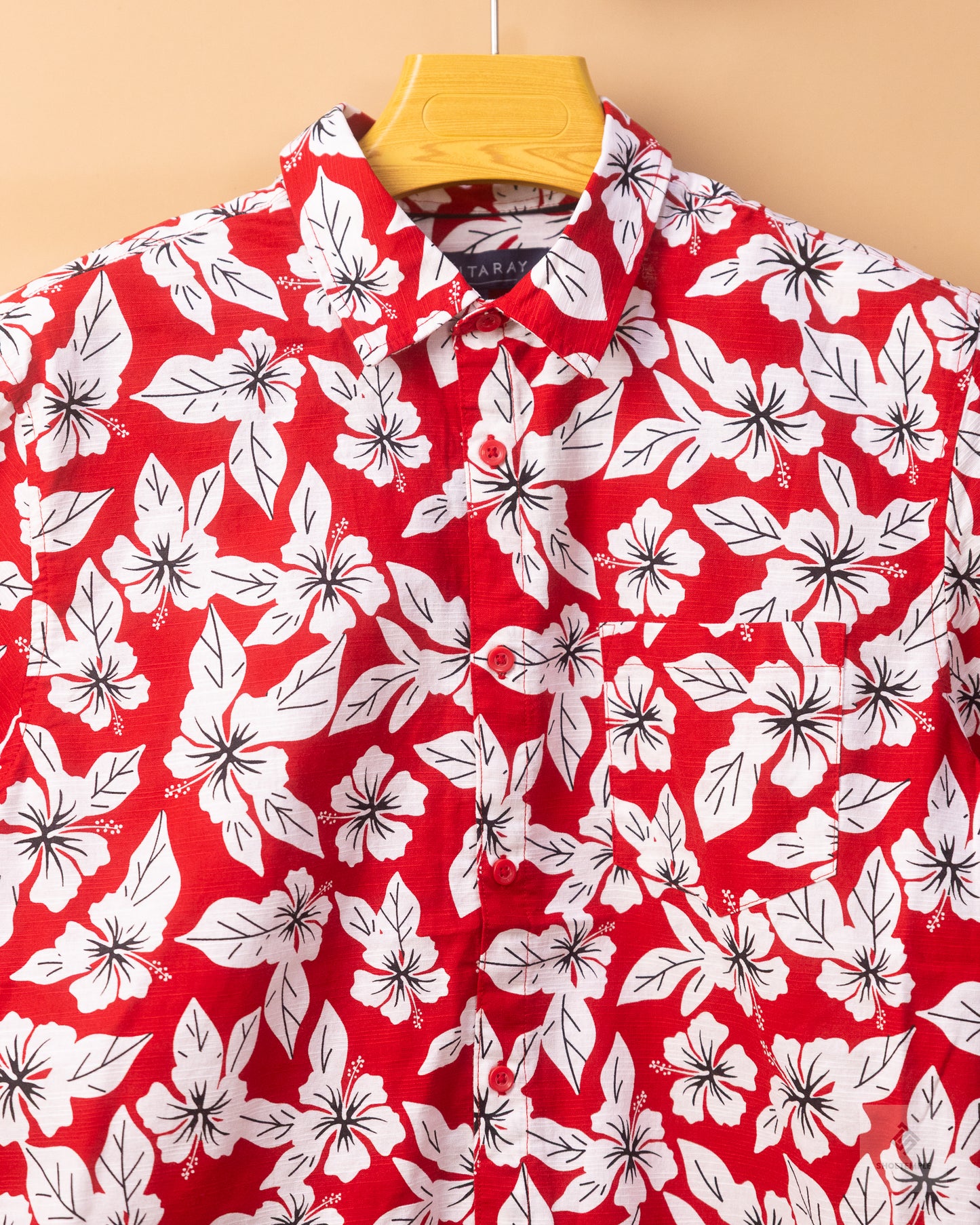 Mantaray red hibiscus print Hawaiian short-sleeve shirt