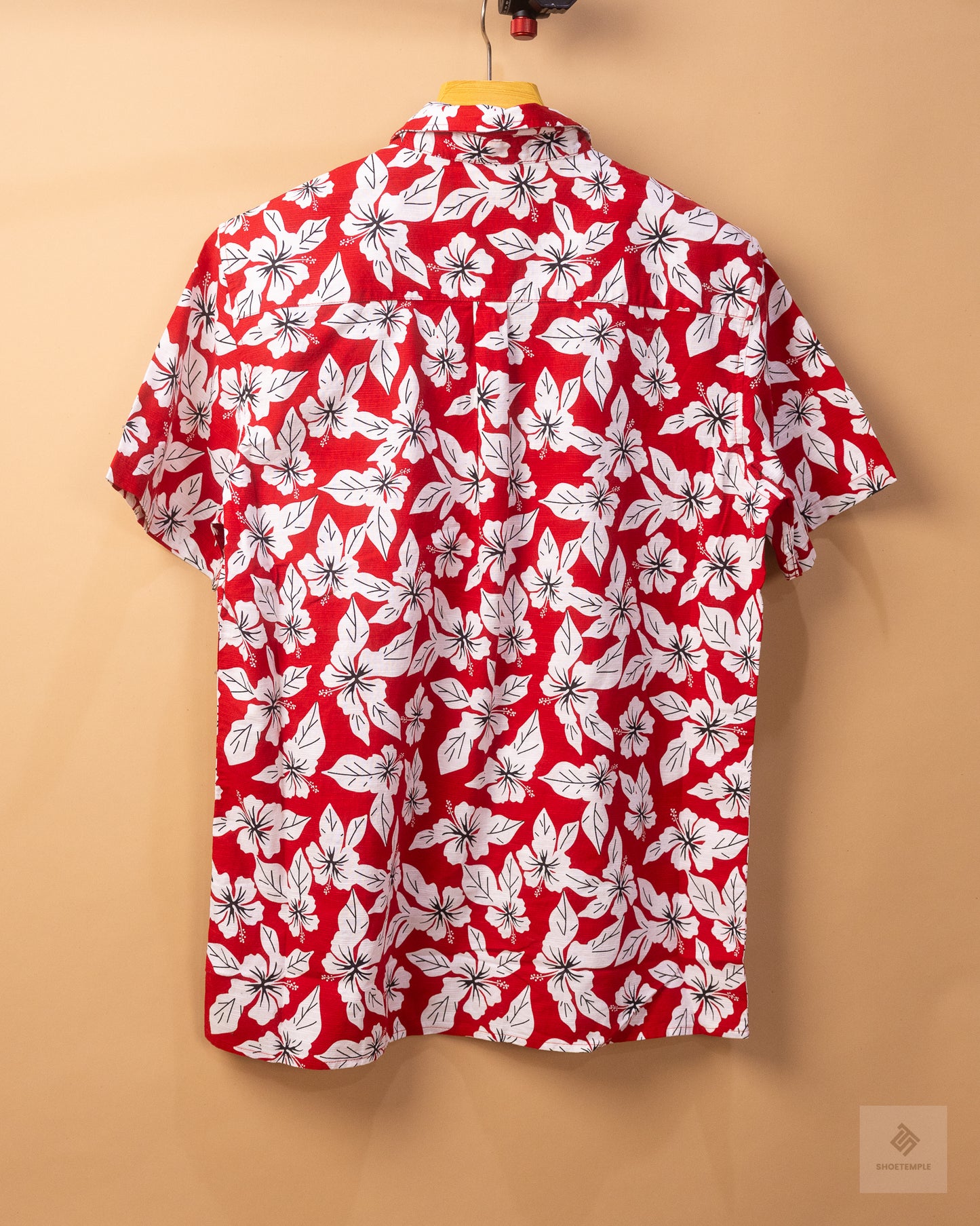 Mantaray red hibiscus print Hawaiian short-sleeve shirt