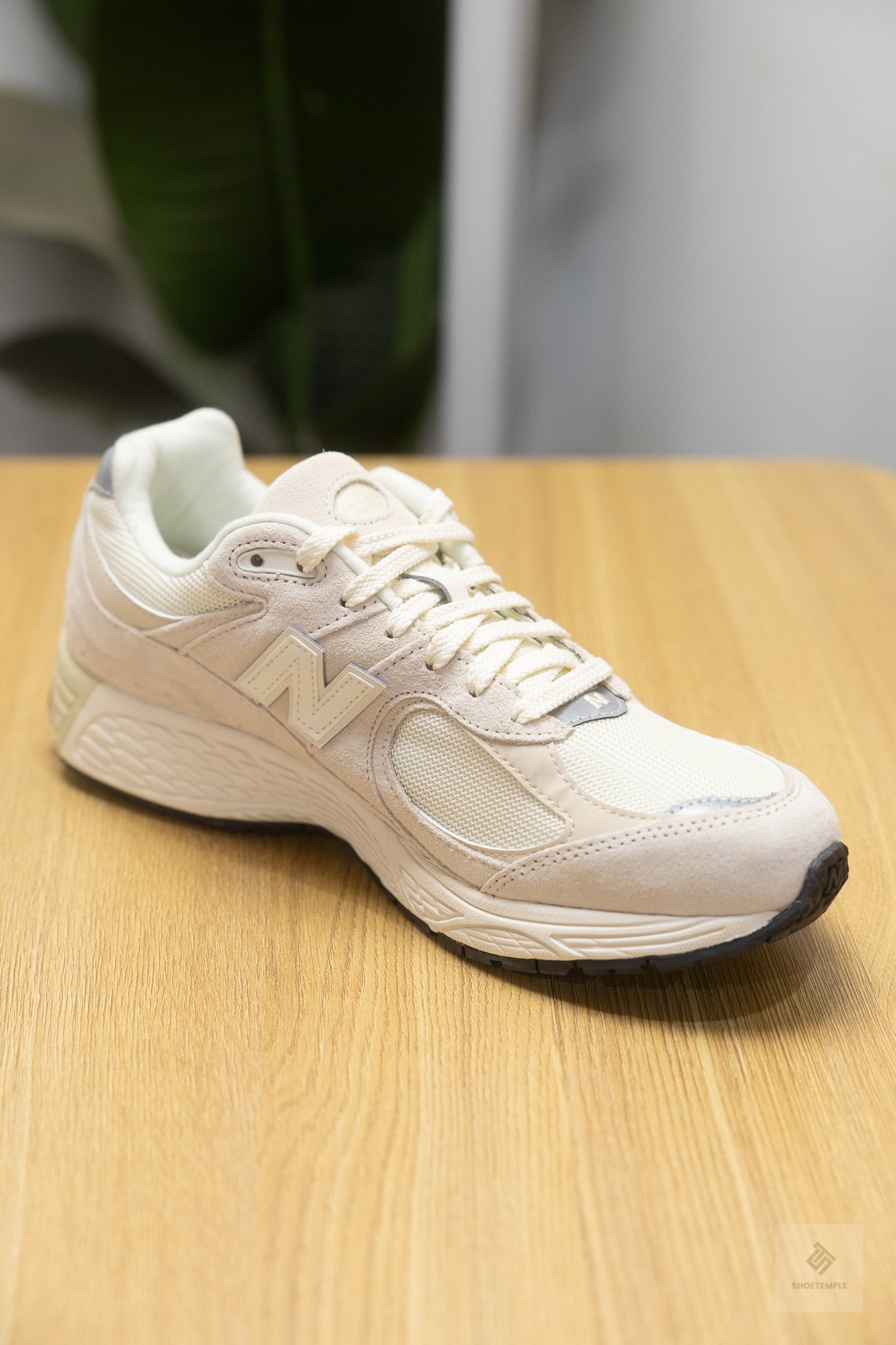 New Balance 2002R sneaker
