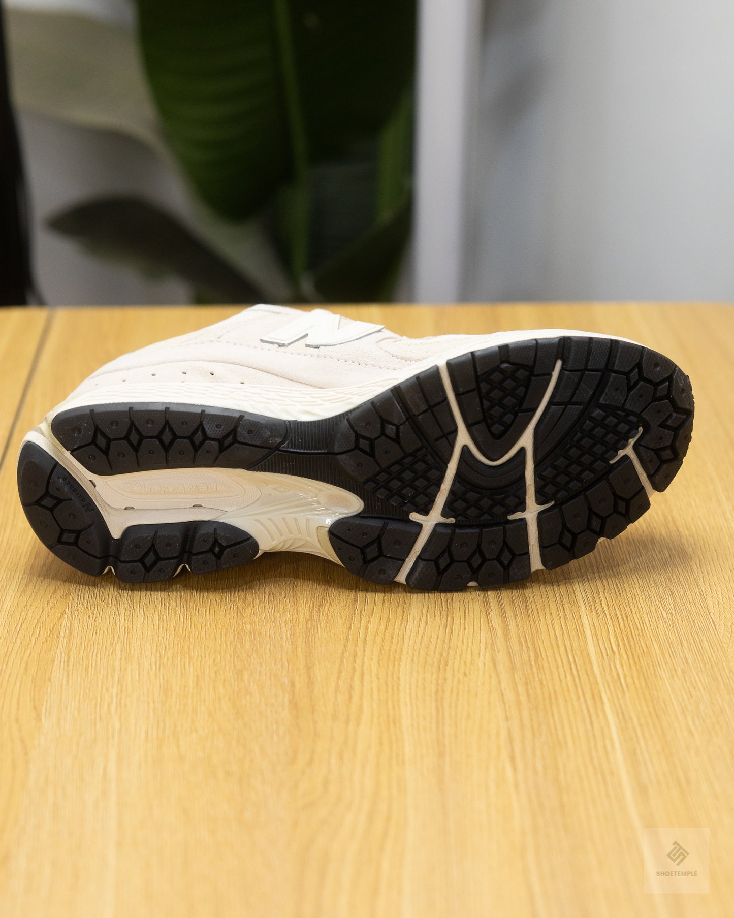 New Balance 2002R sneaker
