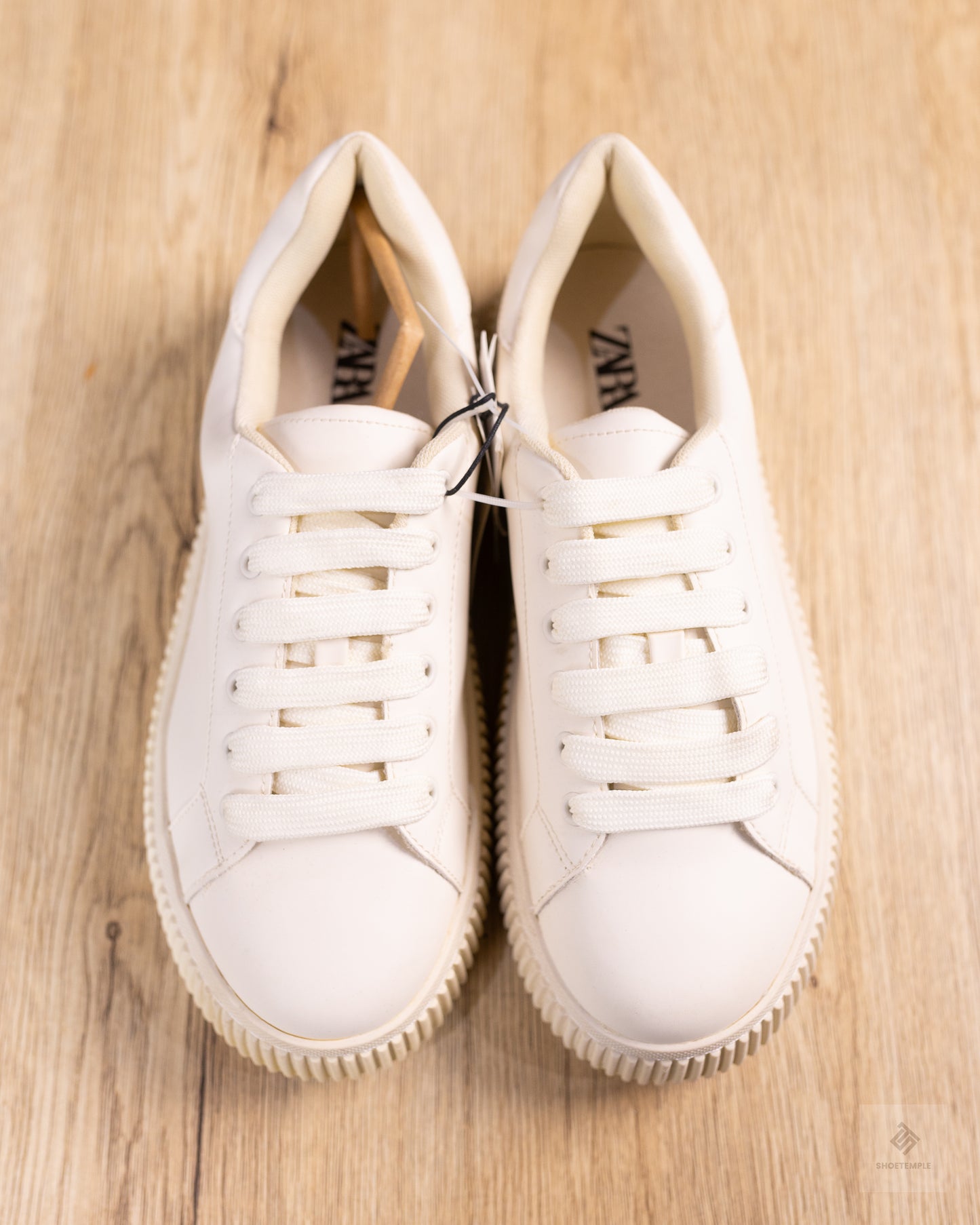 Zara Off White Sneaker