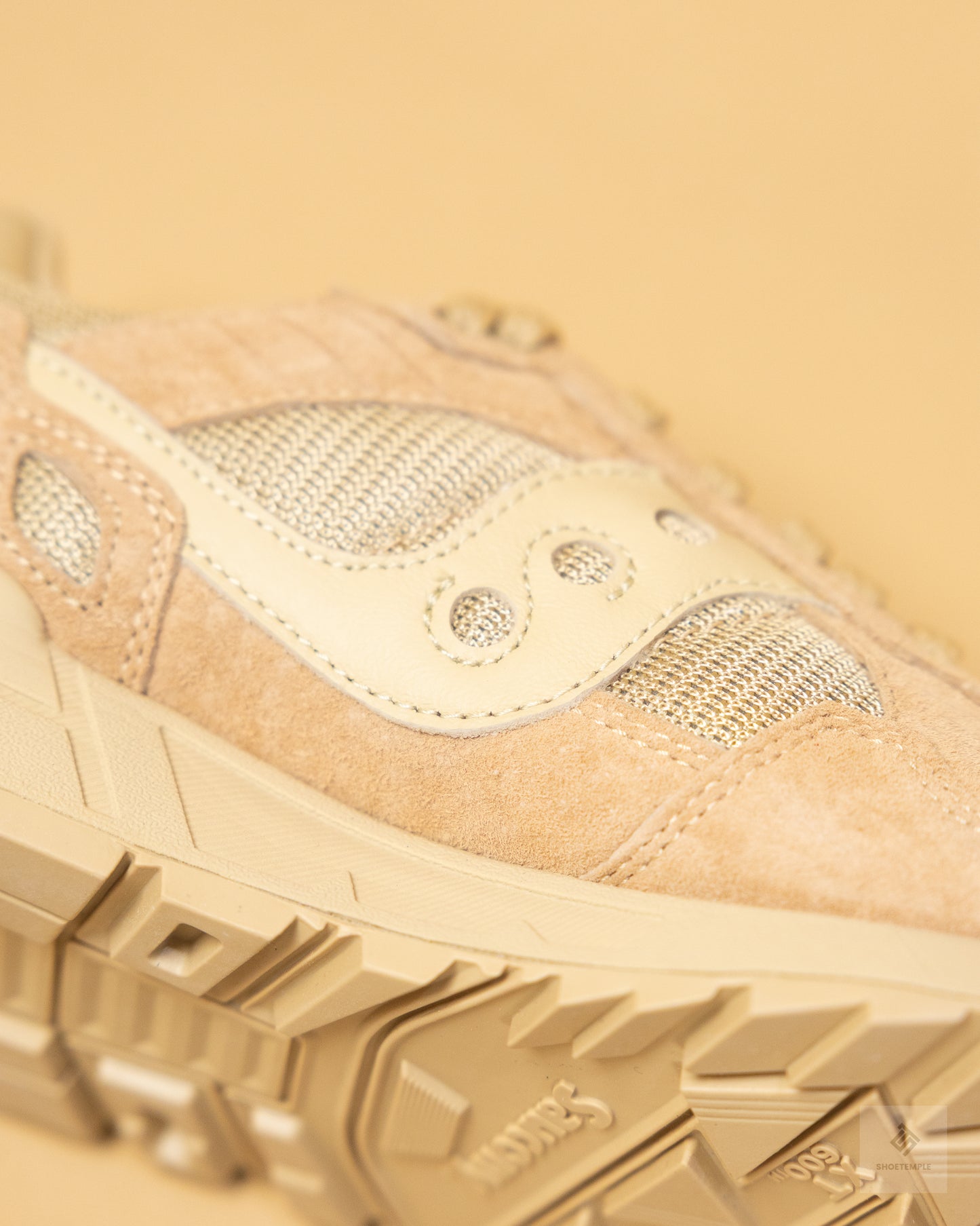 Saucony Shadow 5000 sneakers in the "Sand" beige