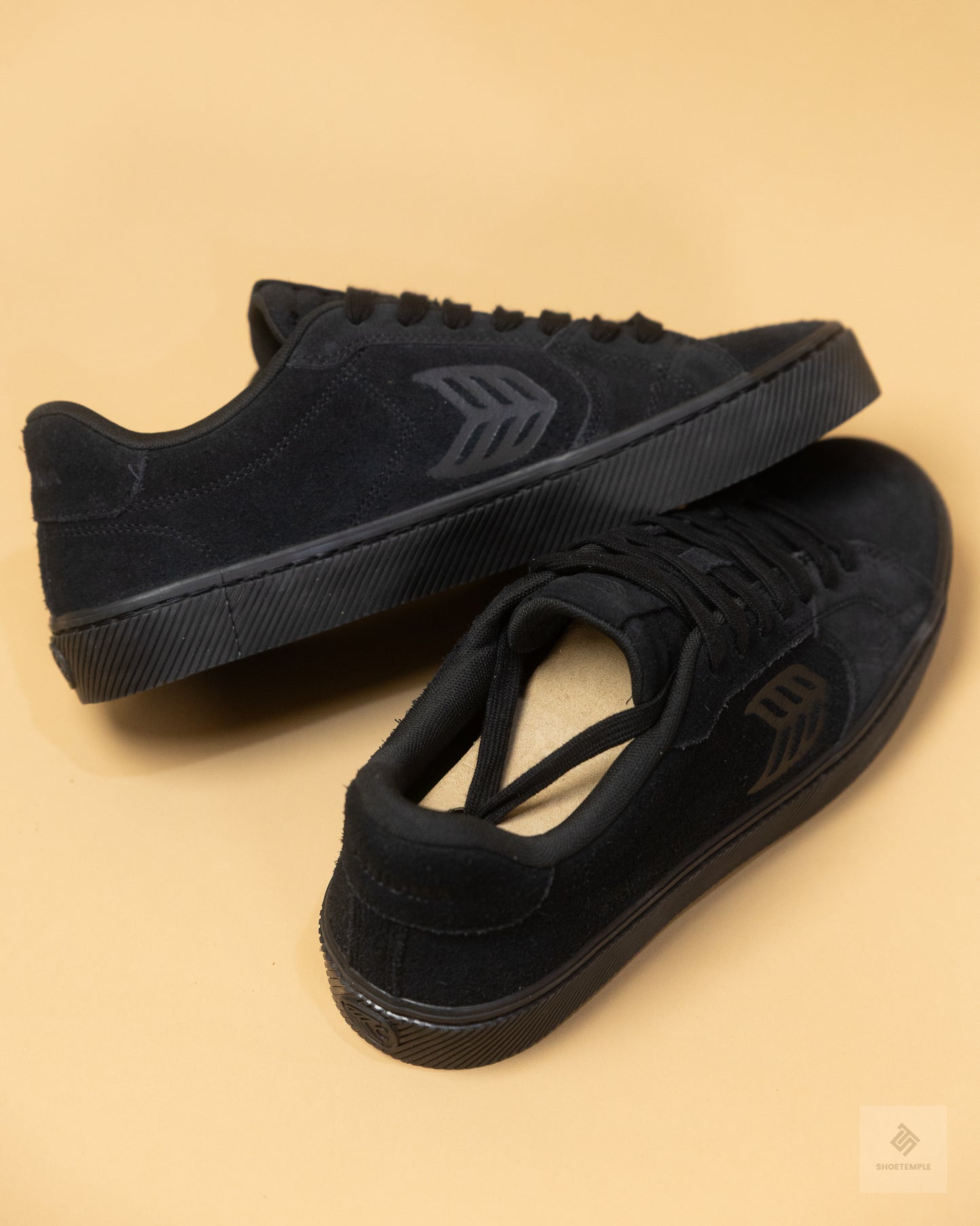 Cariuma All Black Suede Sneaker