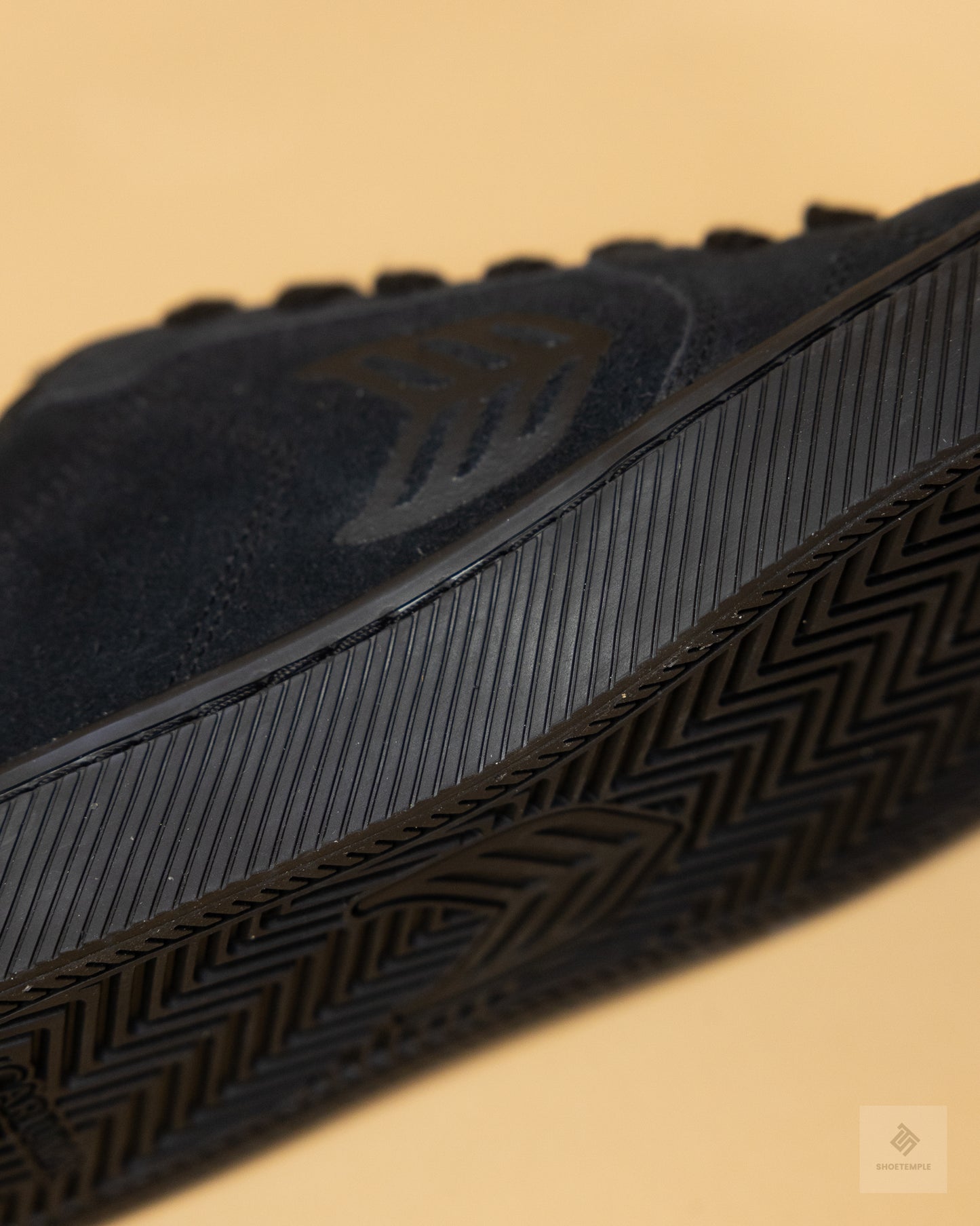 Cariuma All Black Suede Sneaker