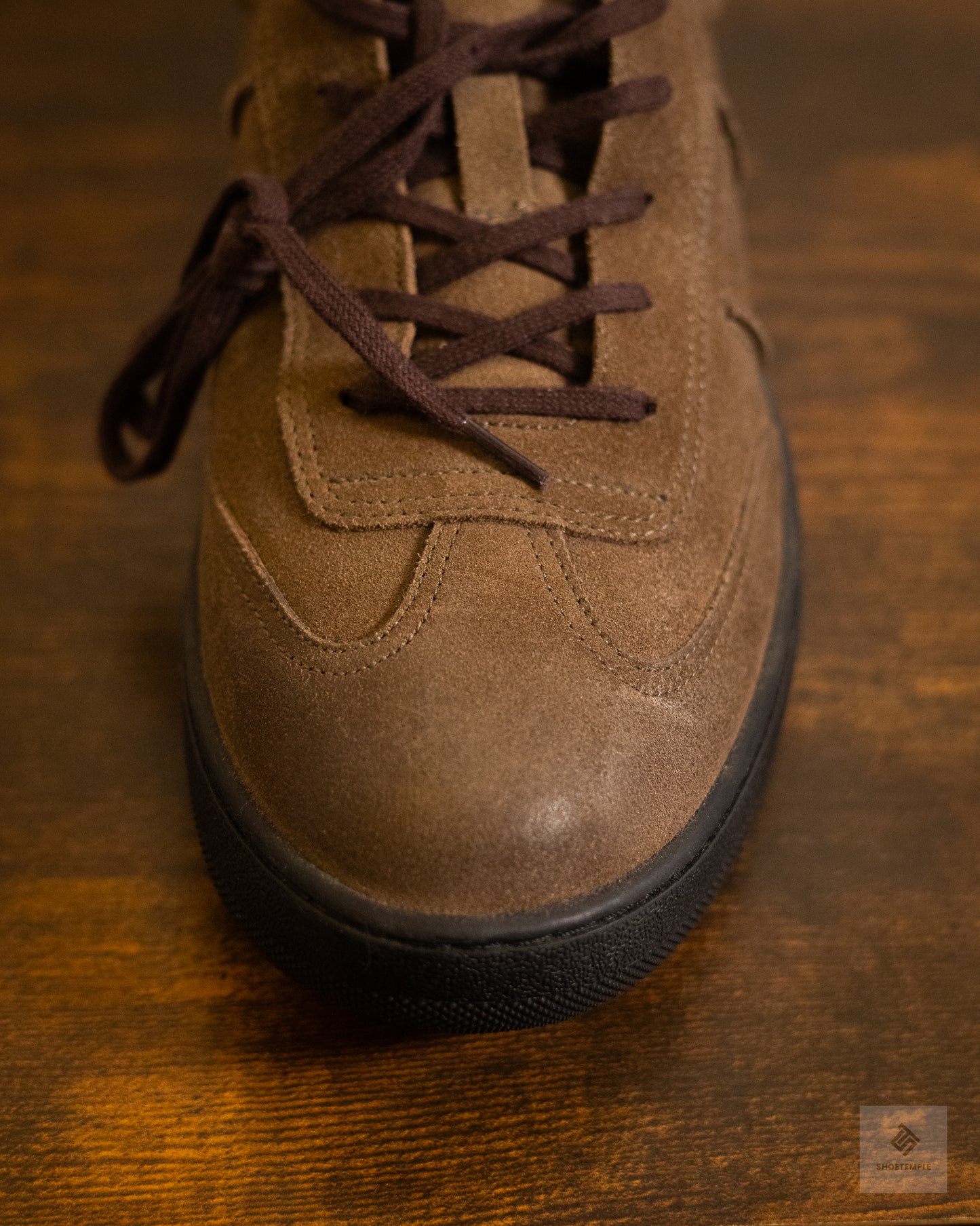 ROAN Beige Suede Sneaker