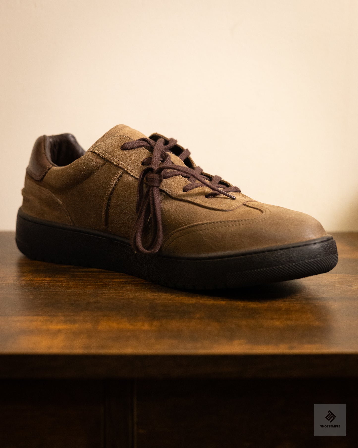 ROAN Beige Suede Sneaker