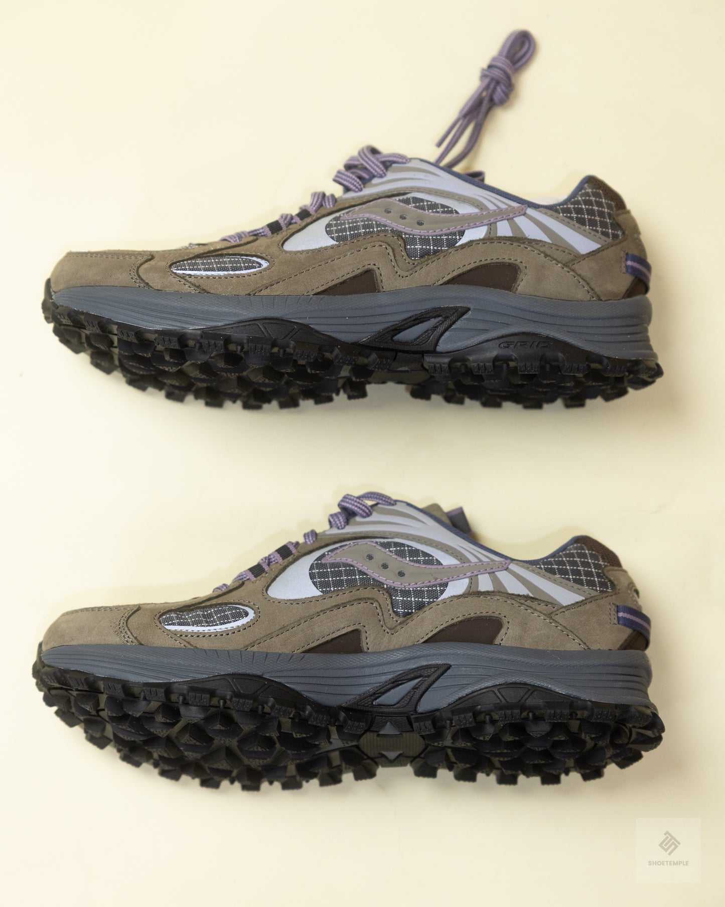 Saucony Grid Aura X Sneaker