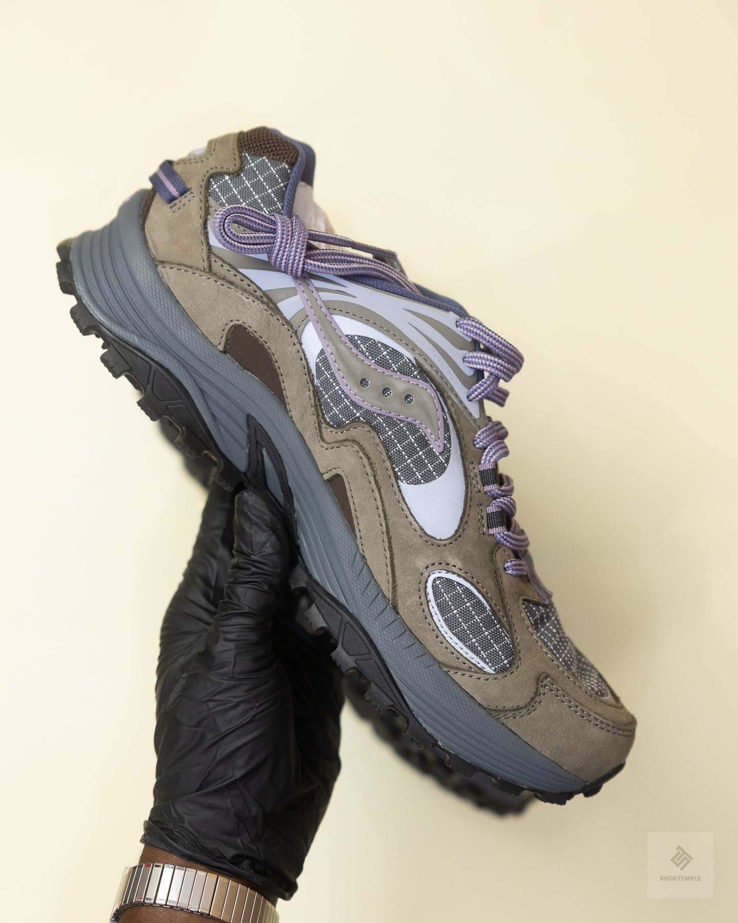 Saucony Grid Aura X Sneaker