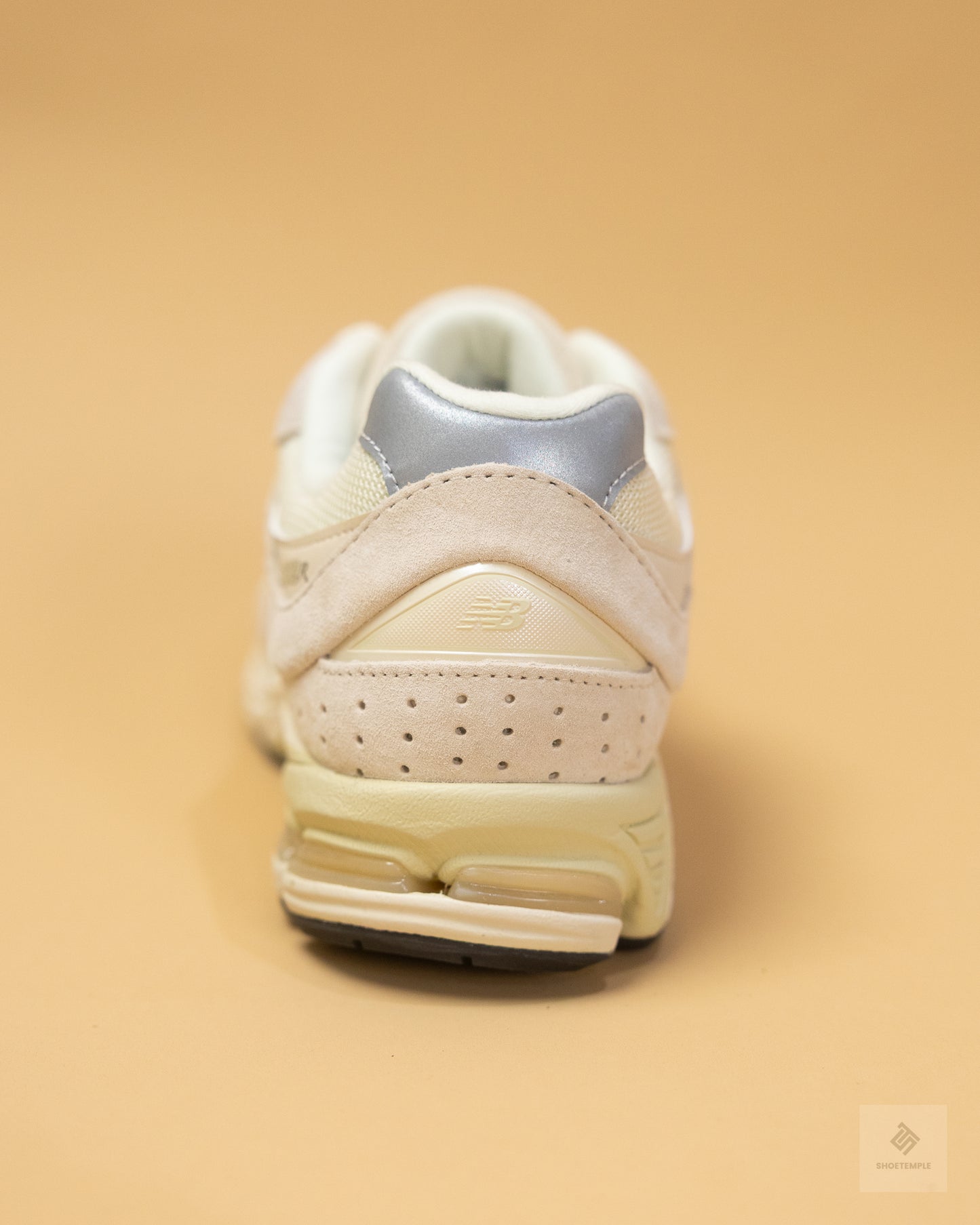 New Balance 2002R sneaker