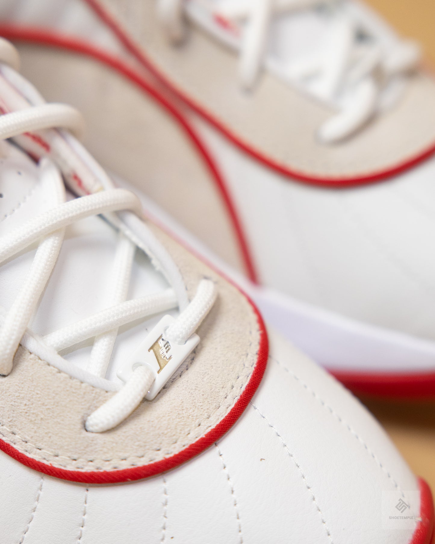 Reebok Answer III - Chalk/Vector Red/Gold